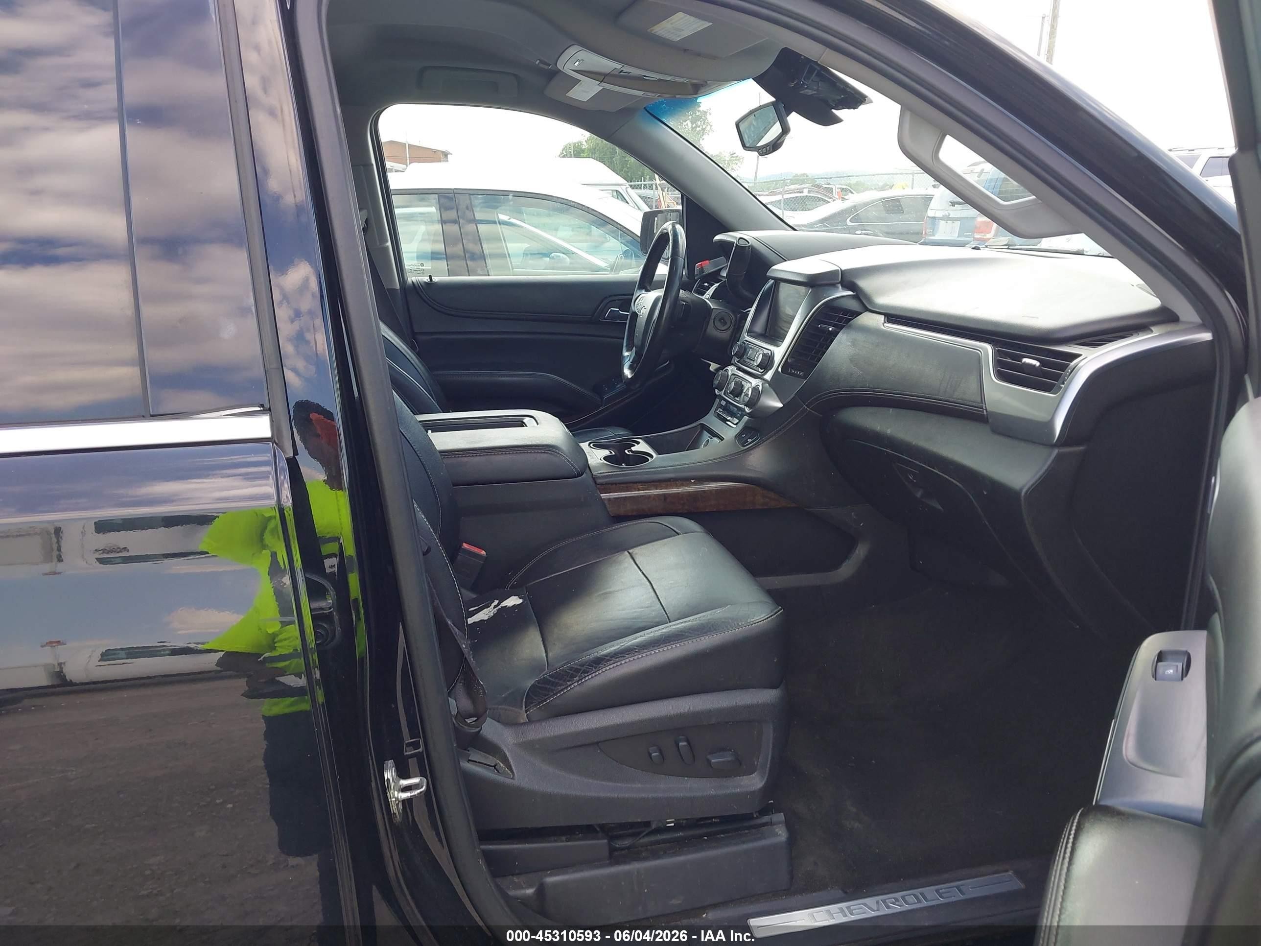 2016 Chevrolet Tahoe Lt Черный vin: 1GNSCBKC7GR373486