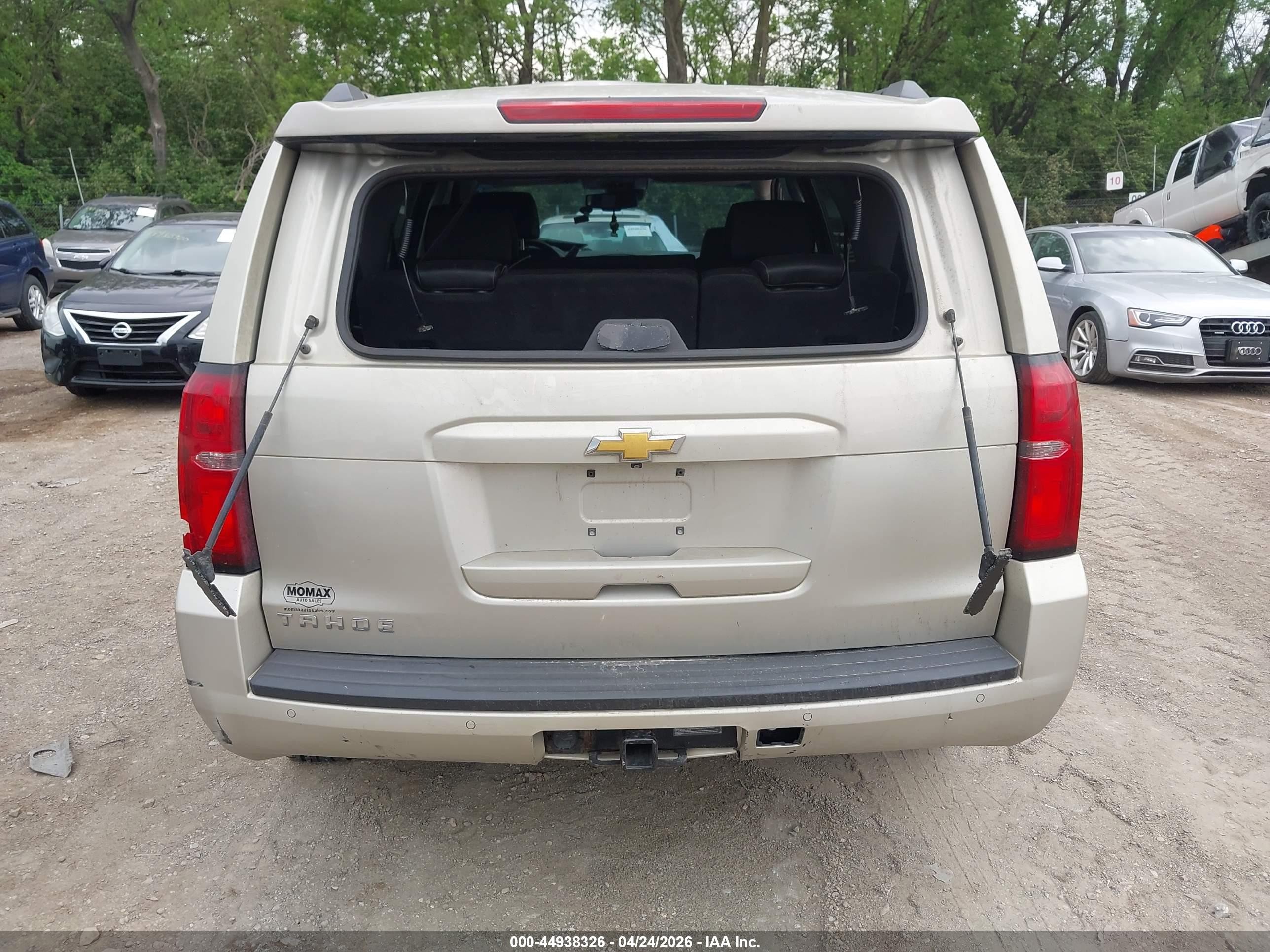 2015 Chevrolet Tahoe Lt Gold vin: 1GNSCBKC8FR169889
