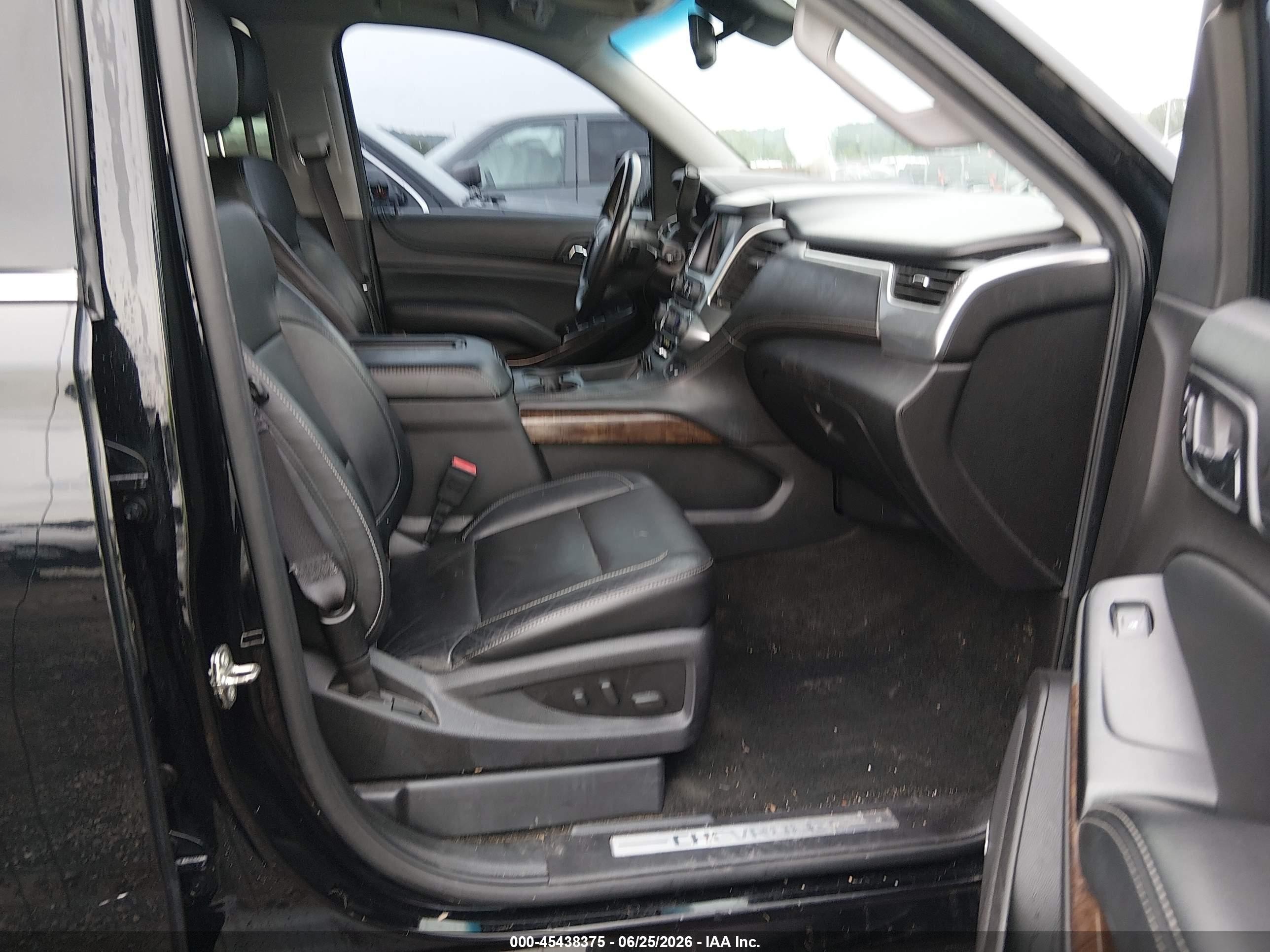 2015 Chevrolet Tahoe Lt Черный vin: 1GNSCBKC8FR731211