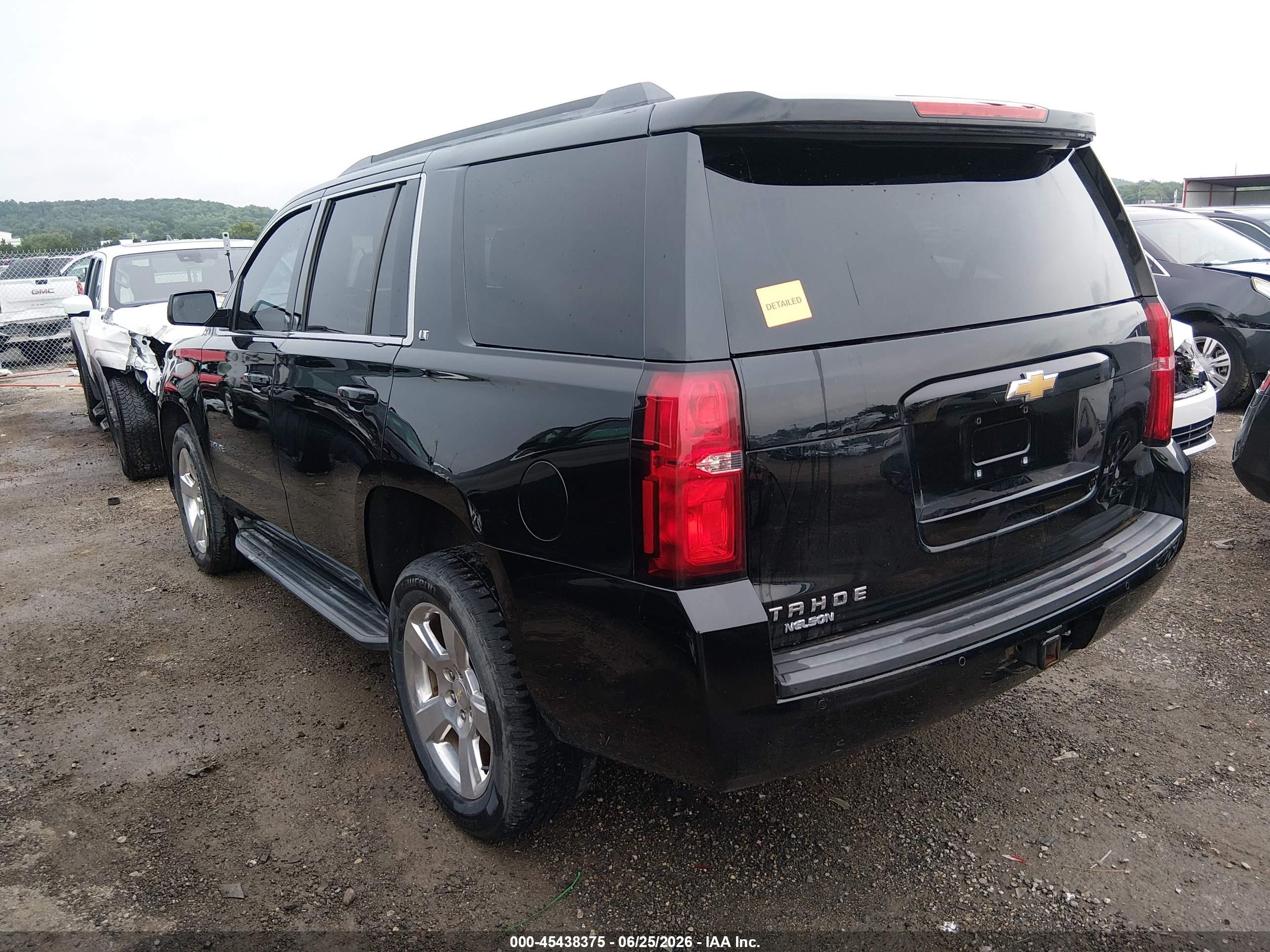2015 Chevrolet Tahoe Lt Черный vin: 1GNSCBKC8FR731211