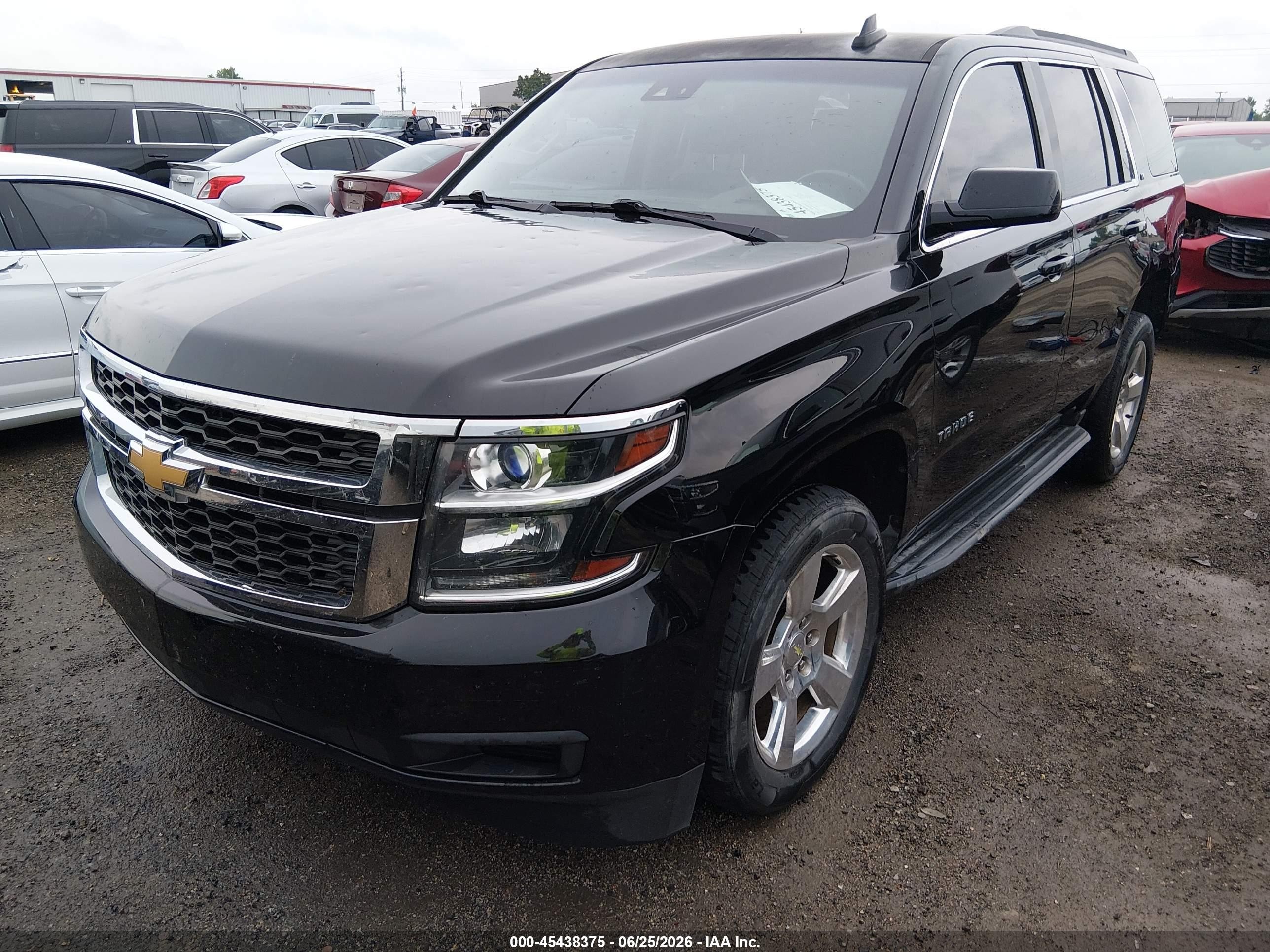 2015 Chevrolet Tahoe Lt Черный vin: 1GNSCBKC8FR731211