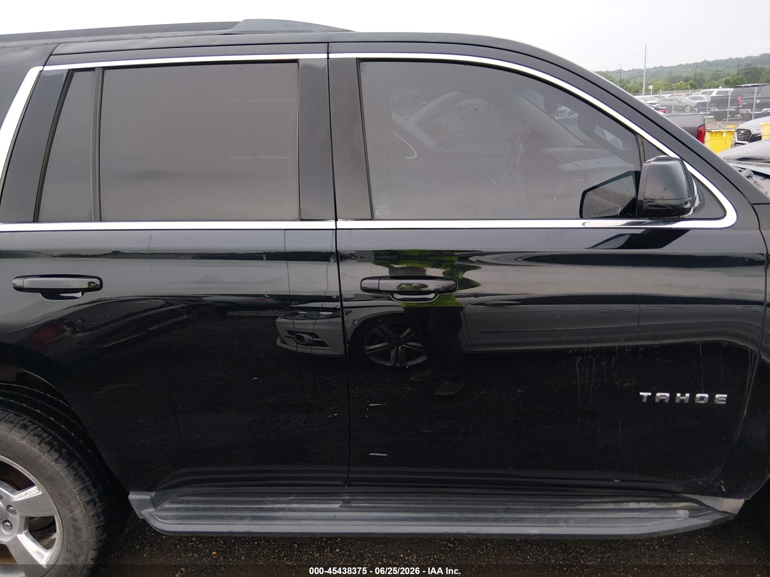 2015 Chevrolet Tahoe Lt Черный vin: 1GNSCBKC8FR731211