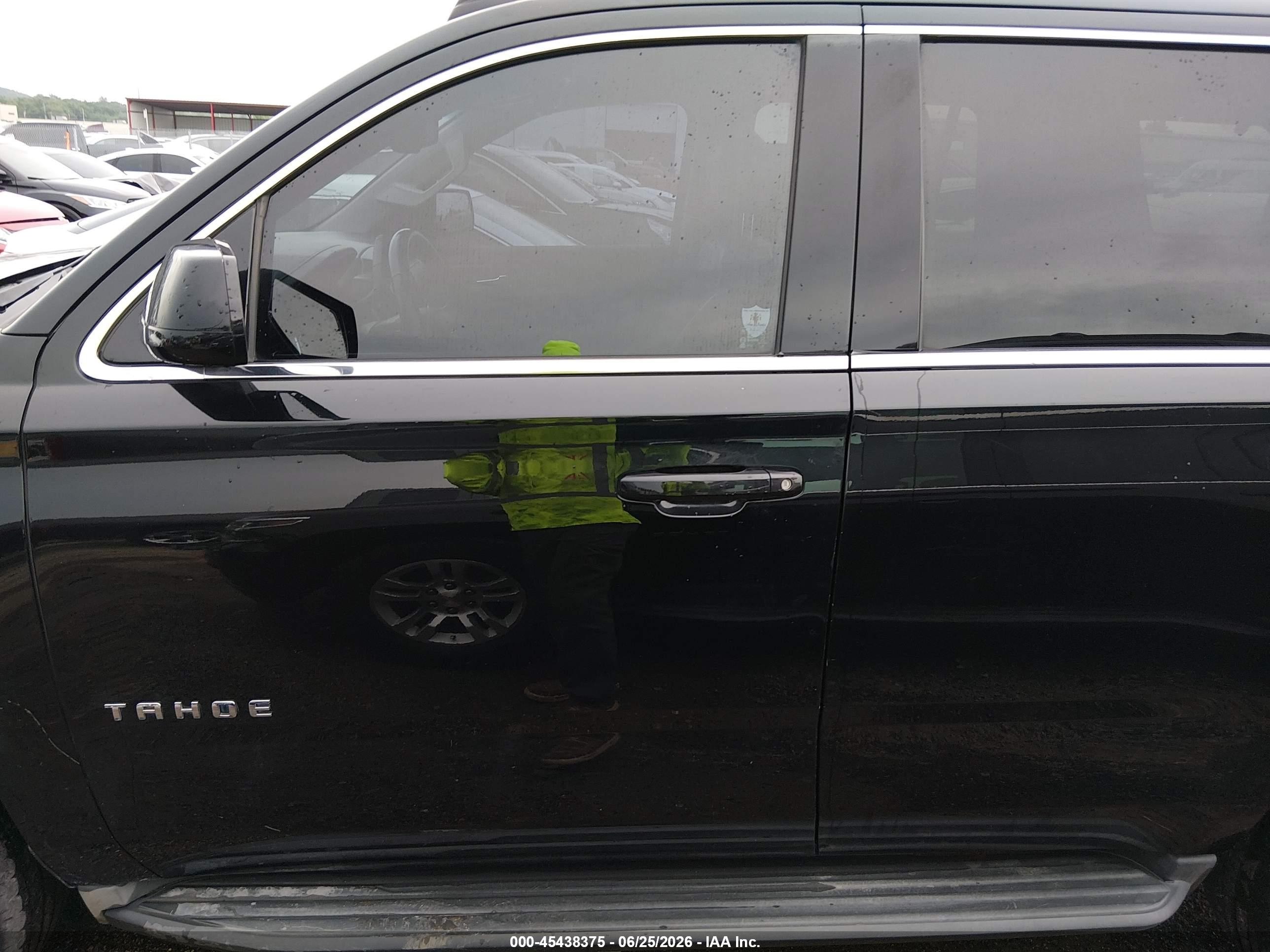 2015 Chevrolet Tahoe Lt Черный vin: 1GNSCBKC8FR731211