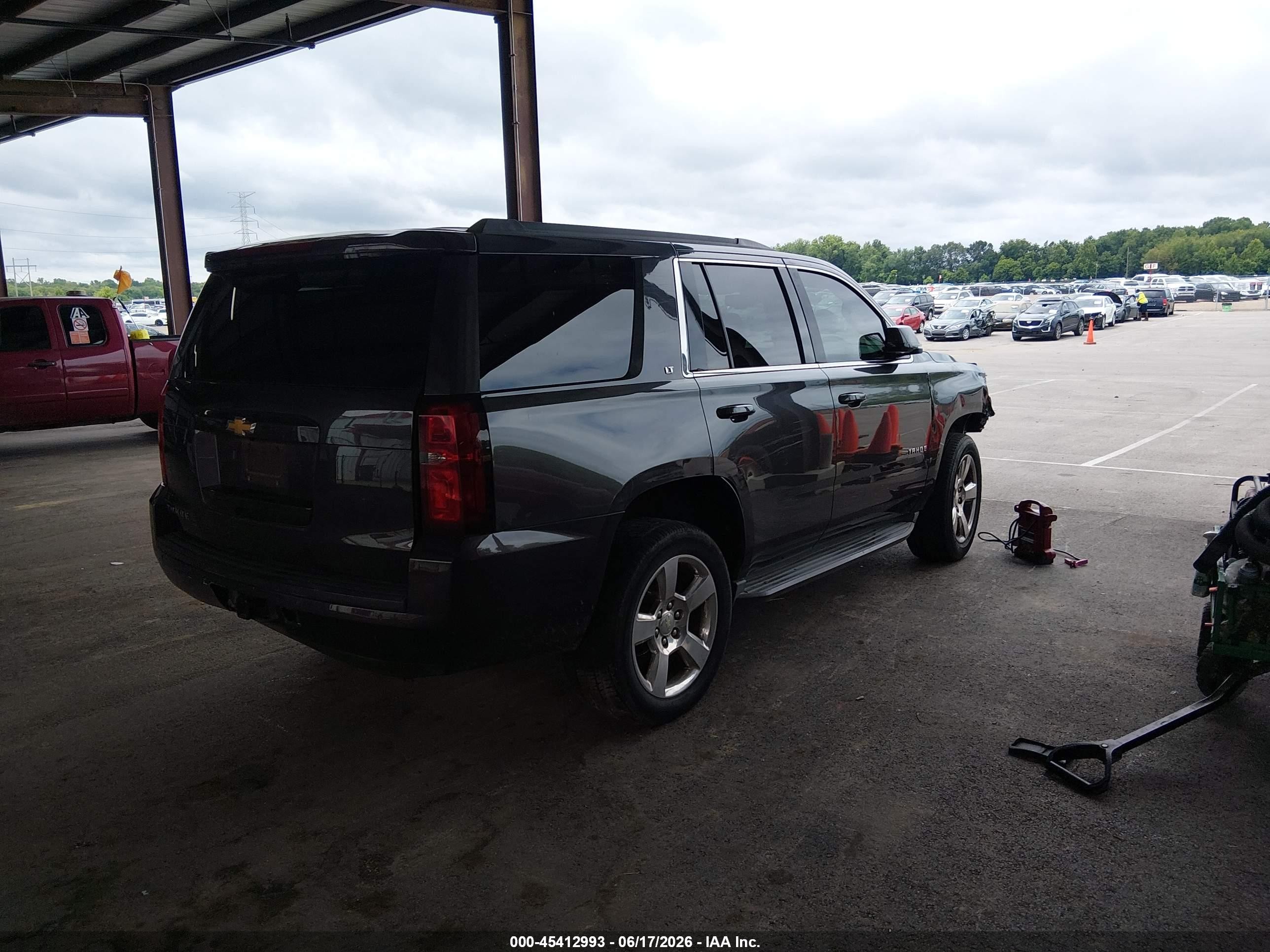 2015 Chevrolet Tahoe Lt Gray vin: 1GNSCBKC9FR549081