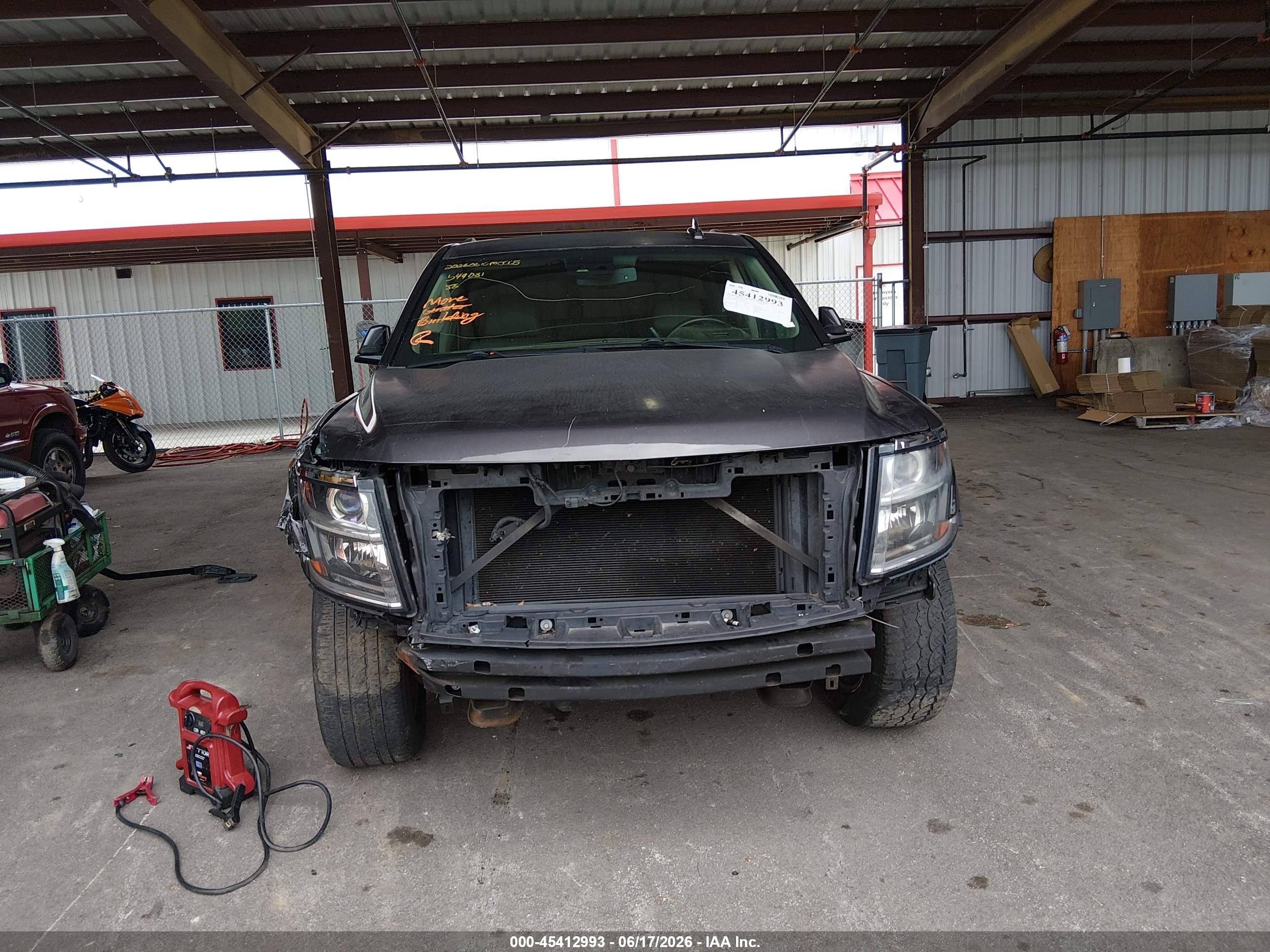 2015 Chevrolet Tahoe Lt Gray vin: 1GNSCBKC9FR549081