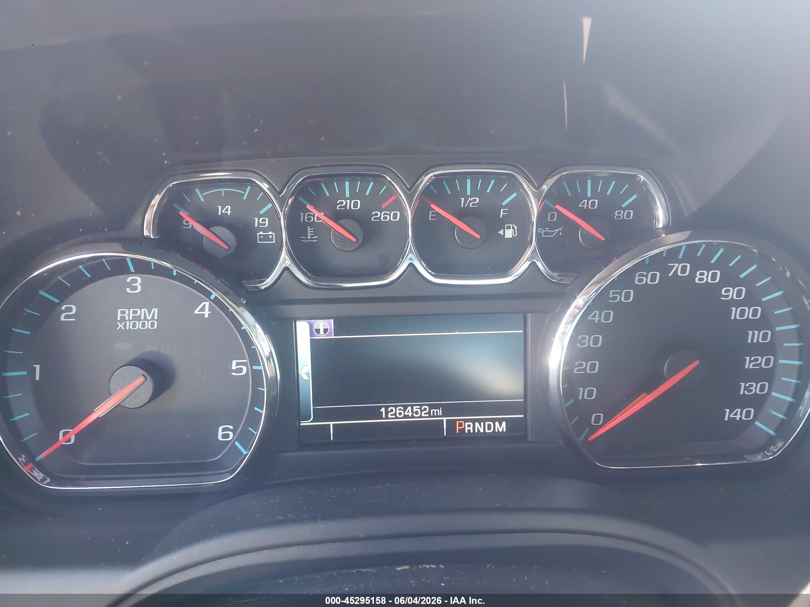 2015 Chevrolet Tahoe Lt White vin: 1GNSCBKC9FR678373