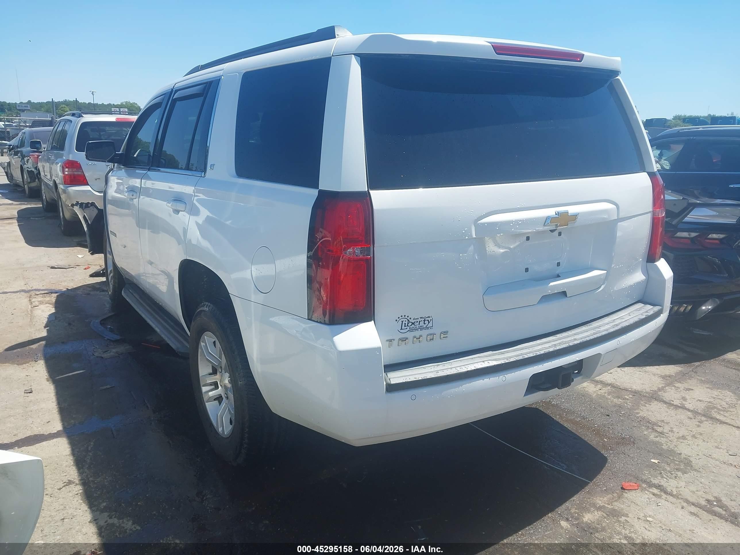 2015 Chevrolet Tahoe Lt White vin: 1GNSCBKC9FR678373