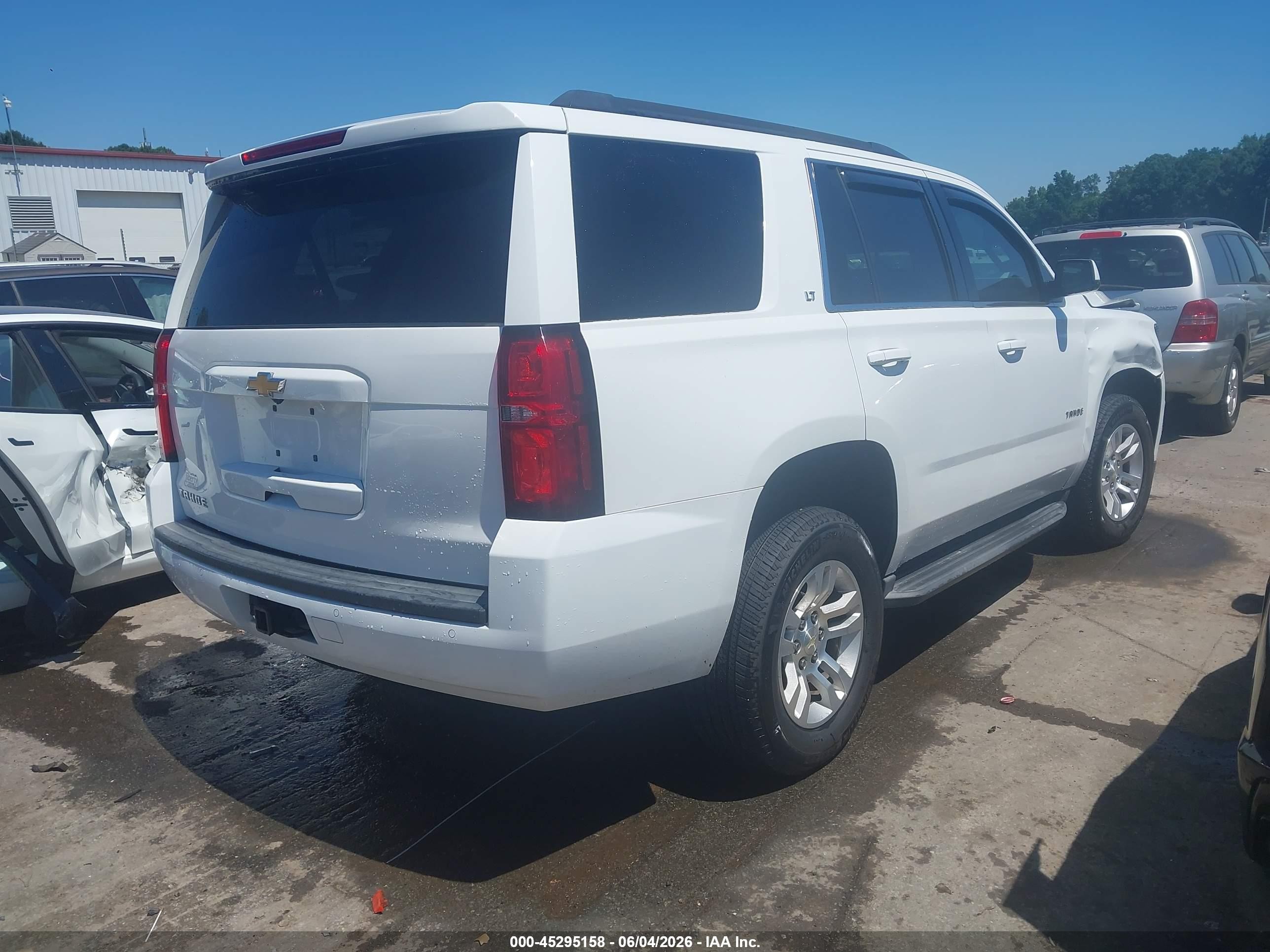 2015 Chevrolet Tahoe Lt White vin: 1GNSCBKC9FR678373