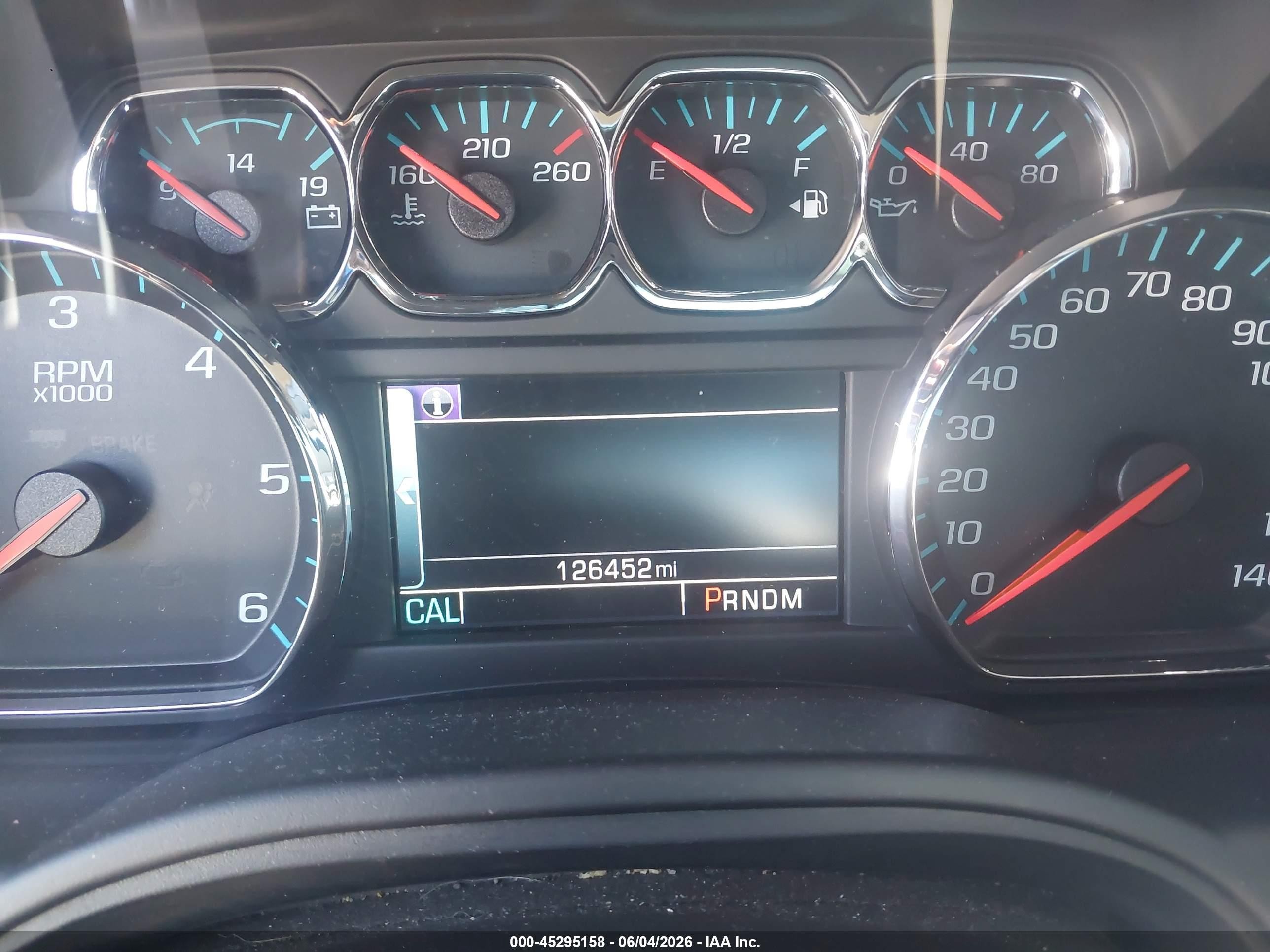 2015 Chevrolet Tahoe Lt White vin: 1GNSCBKC9FR678373