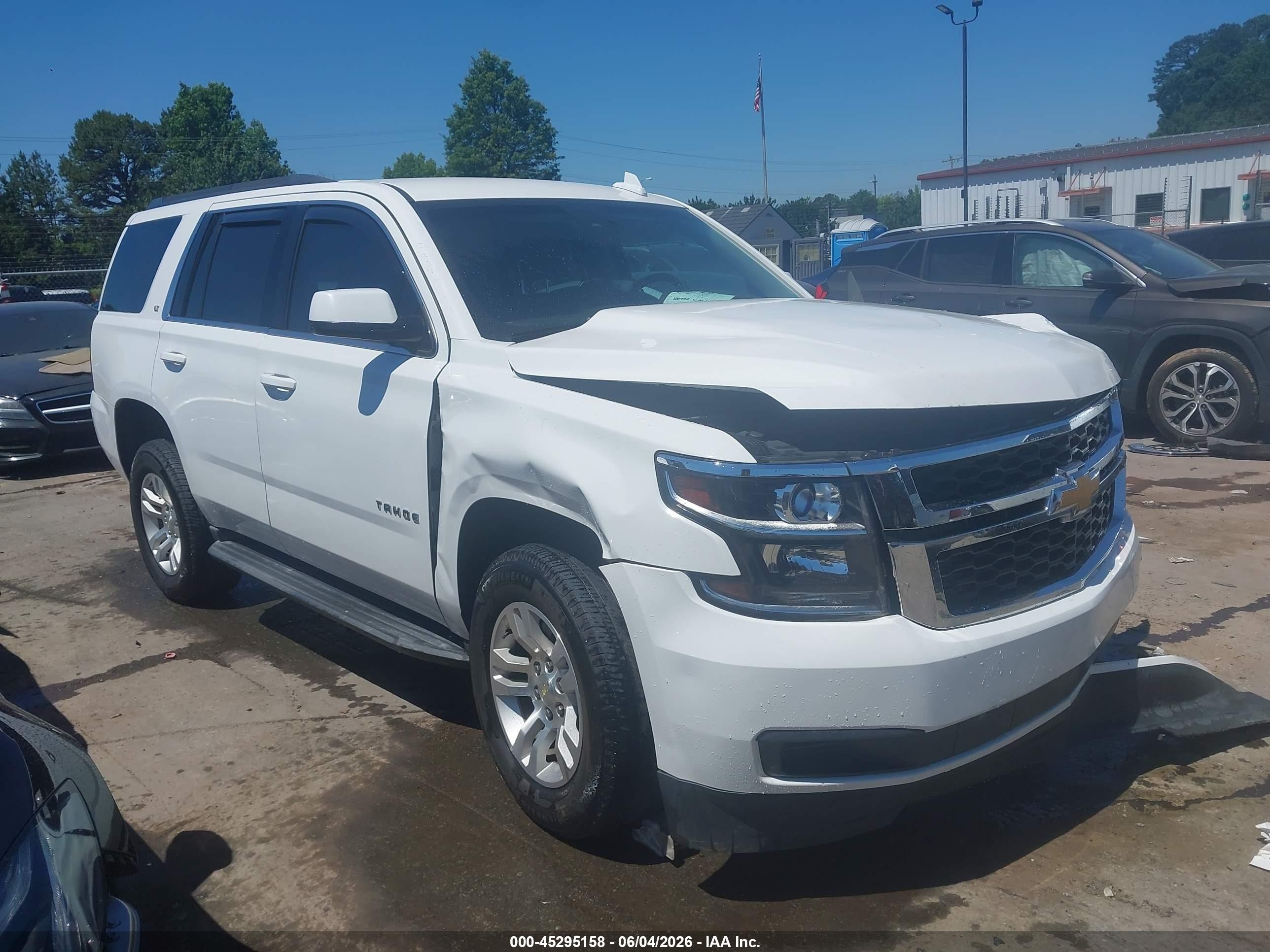 2015 Chevrolet Tahoe Lt White vin: 1GNSCBKC9FR678373