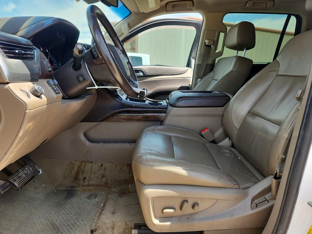 2015 Chevrolet Tahoe C1500 Lt White vin: 1GNSCBKC9FR716832
