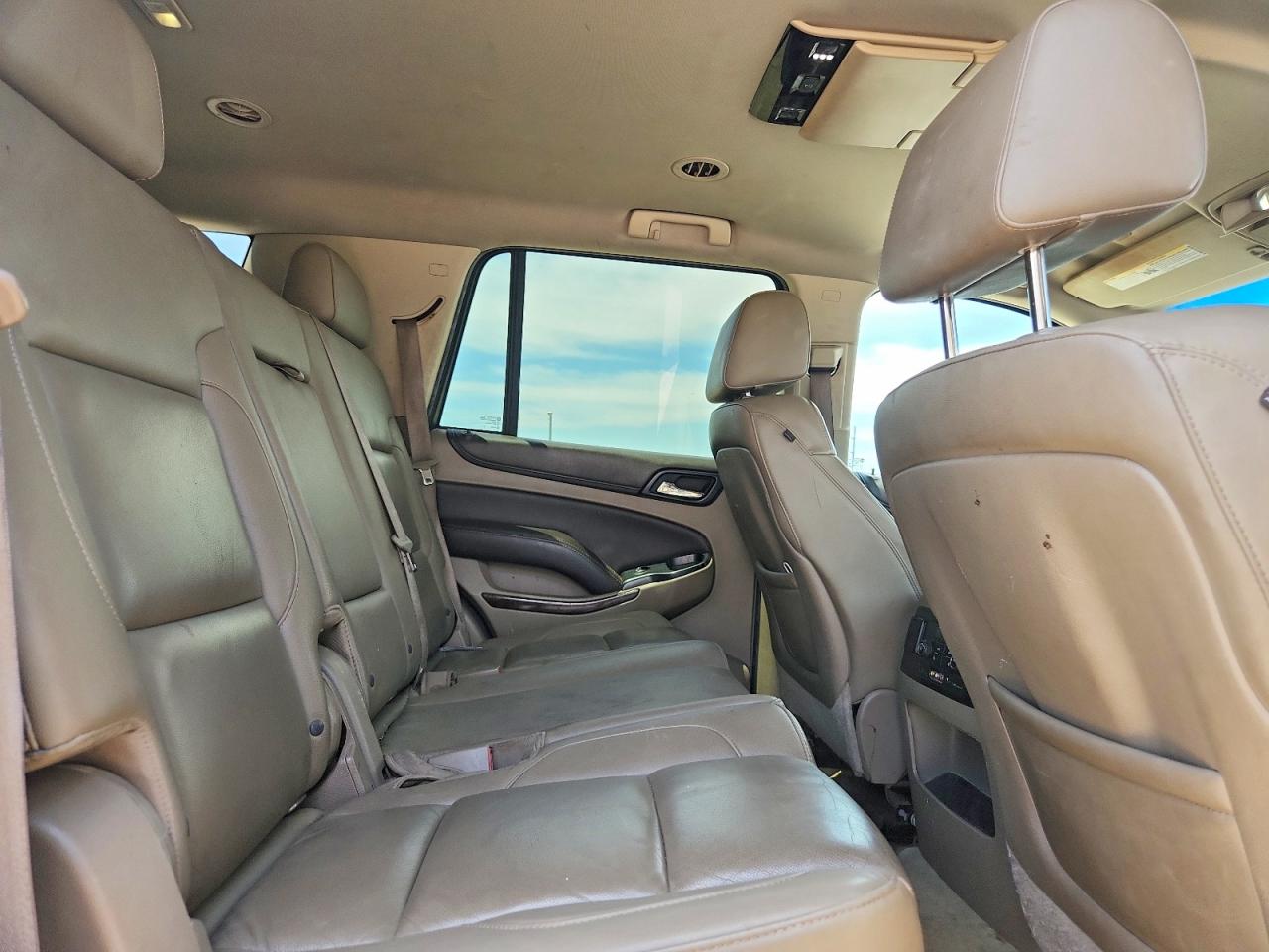 2015 Chevrolet Tahoe C1500 Lt White vin: 1GNSCBKC9FR716832