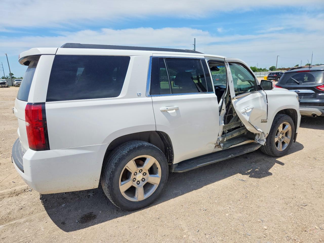 2015 Chevrolet Tahoe C1500 Lt White vin: 1GNSCBKC9FR716832