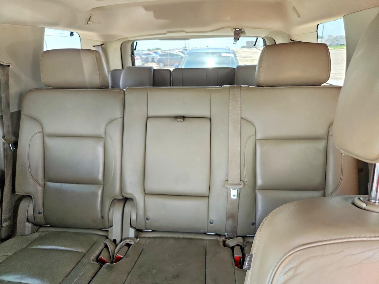 2015 Chevrolet Tahoe C1500 Lt White vin: 1GNSCBKC9FR716832