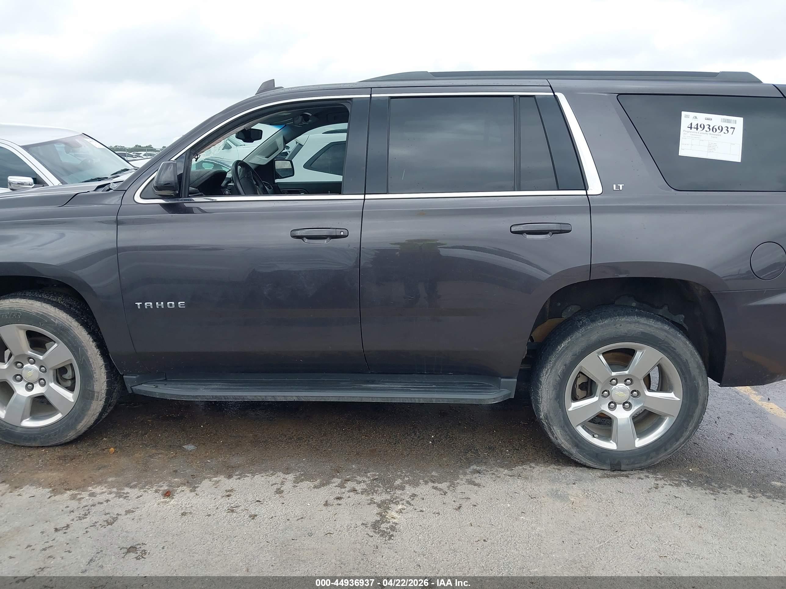 2017 Chevrolet Tahoe Lt Gray vin: 1GNSCBKCXHR394415