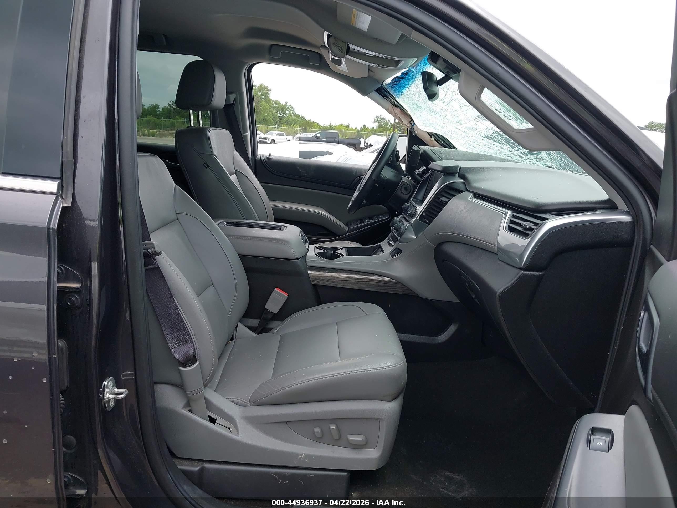 2017 Chevrolet Tahoe Lt Gray vin: 1GNSCBKCXHR394415