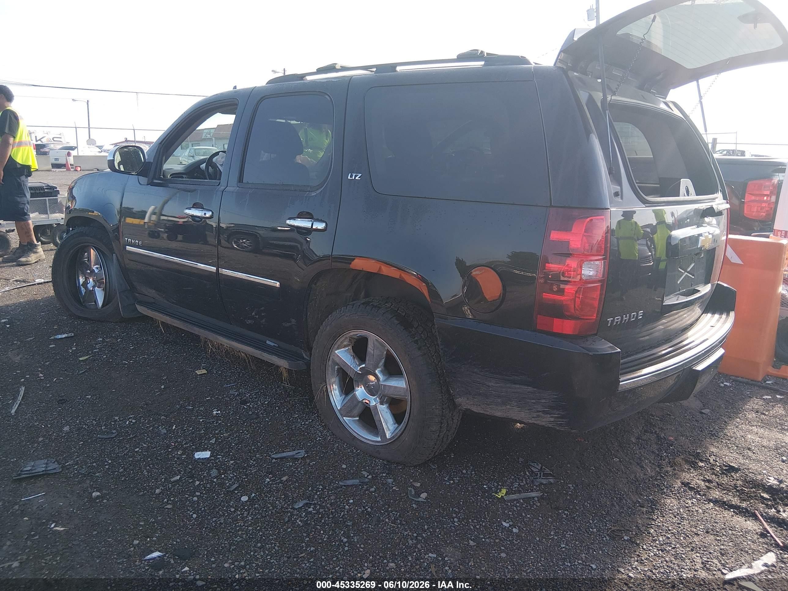2013 Chevrolet Tahoe Ltz Black vin: 1GNSCCE00DR237722