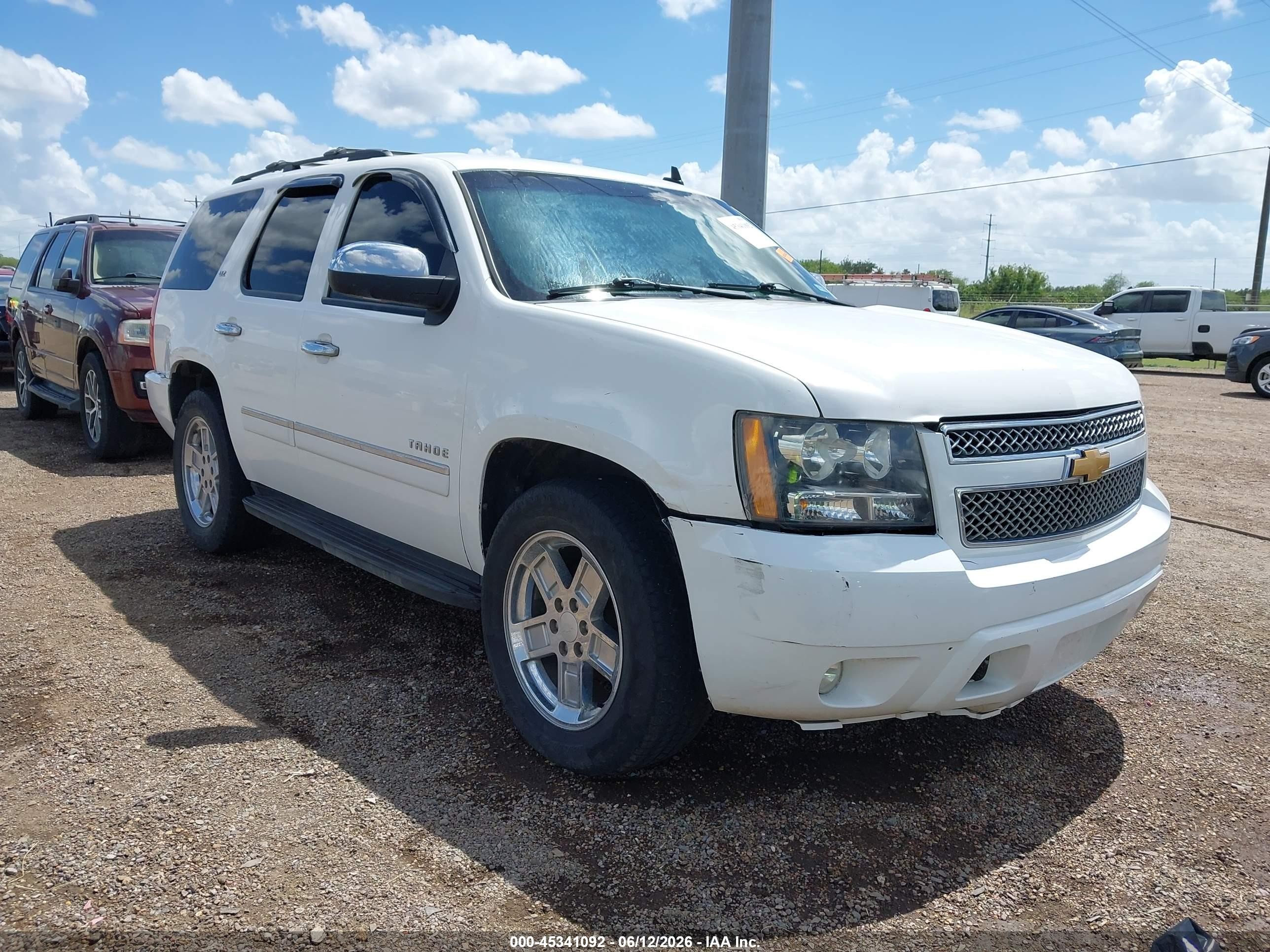 2014 Chevrolet Tahoe Ltz White vin: 1GNSCCE00ER175241