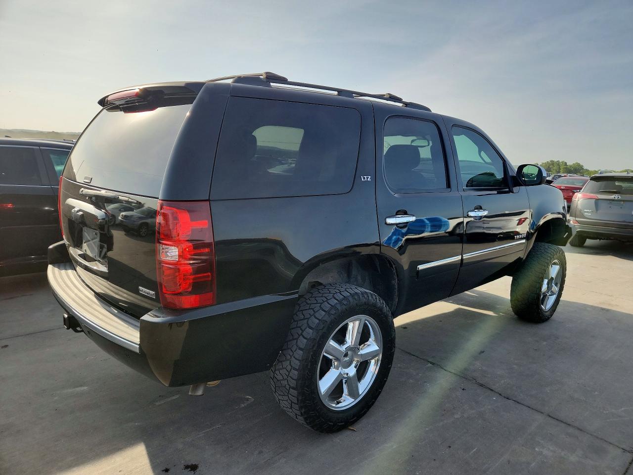 2011 Chevrolet Tahoe C1500 Ltz Black vin: 1GNSCCE01BR271374