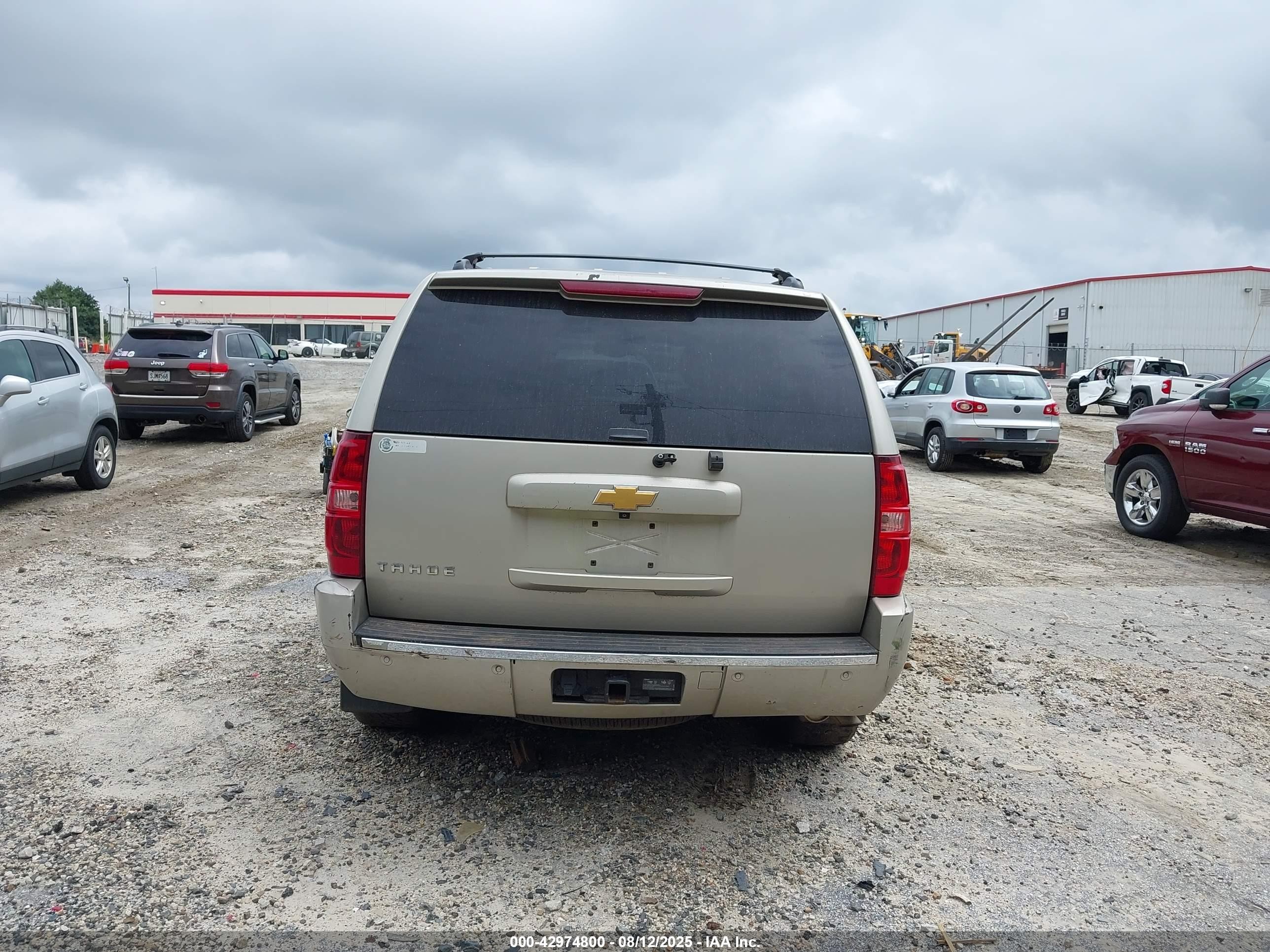 2013 Chevrolet Tahoe Ltz Tan vin: 1GNSCCE01DR144918