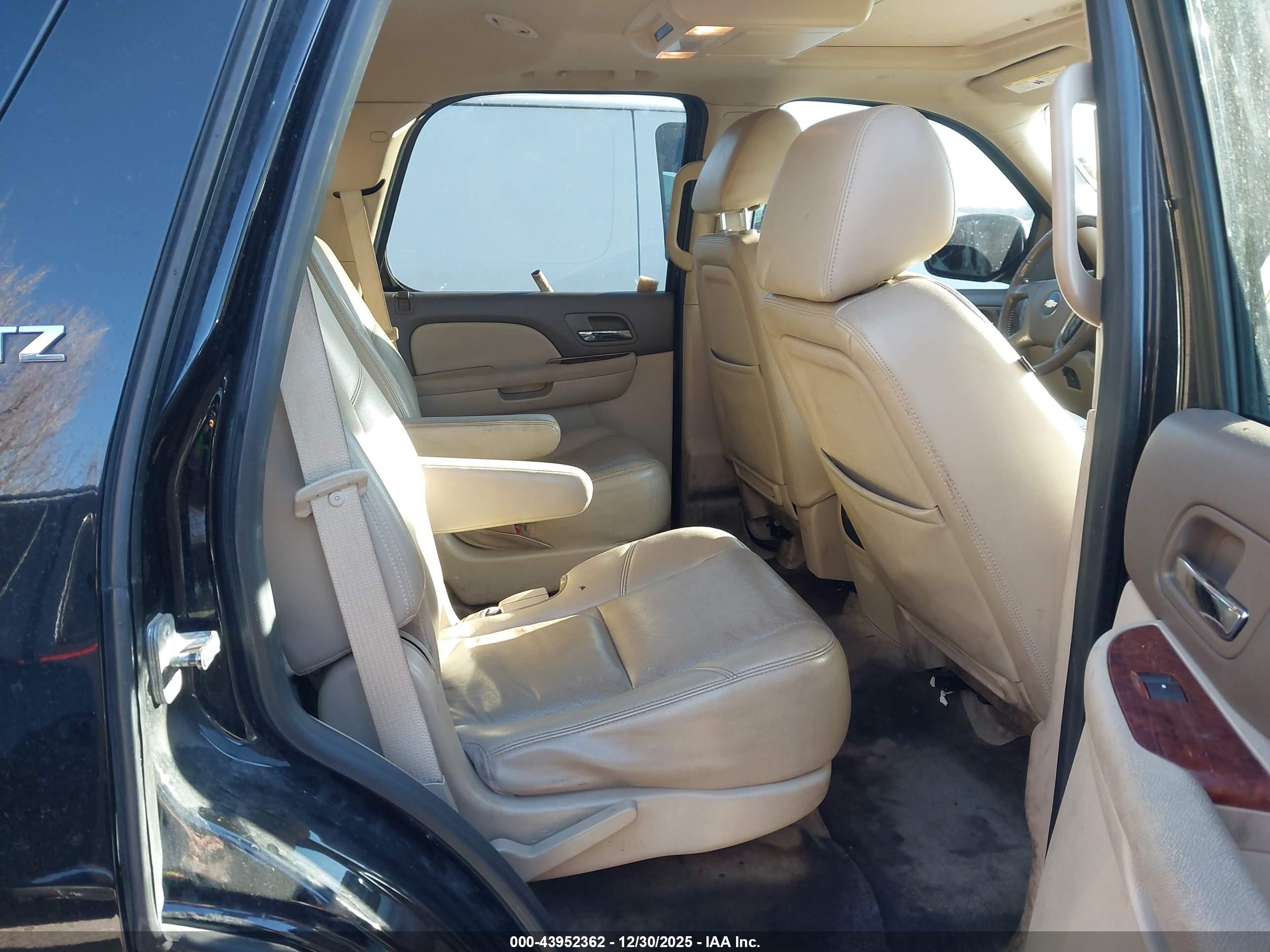 2013 Chevrolet Tahoe Ltz Black vin: 1GNSCCE01DR356847