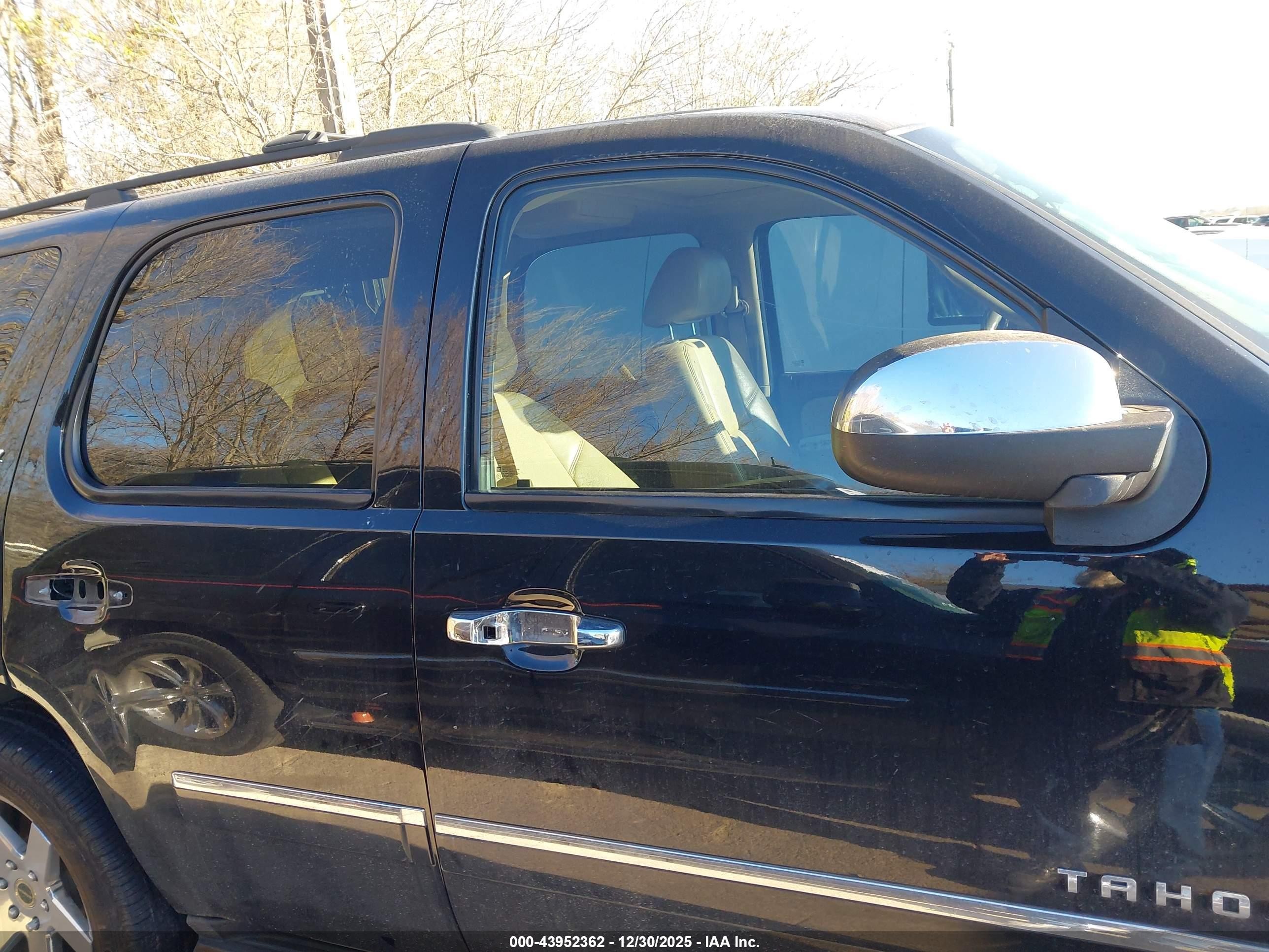 2013 Chevrolet Tahoe Ltz Black vin: 1GNSCCE01DR356847