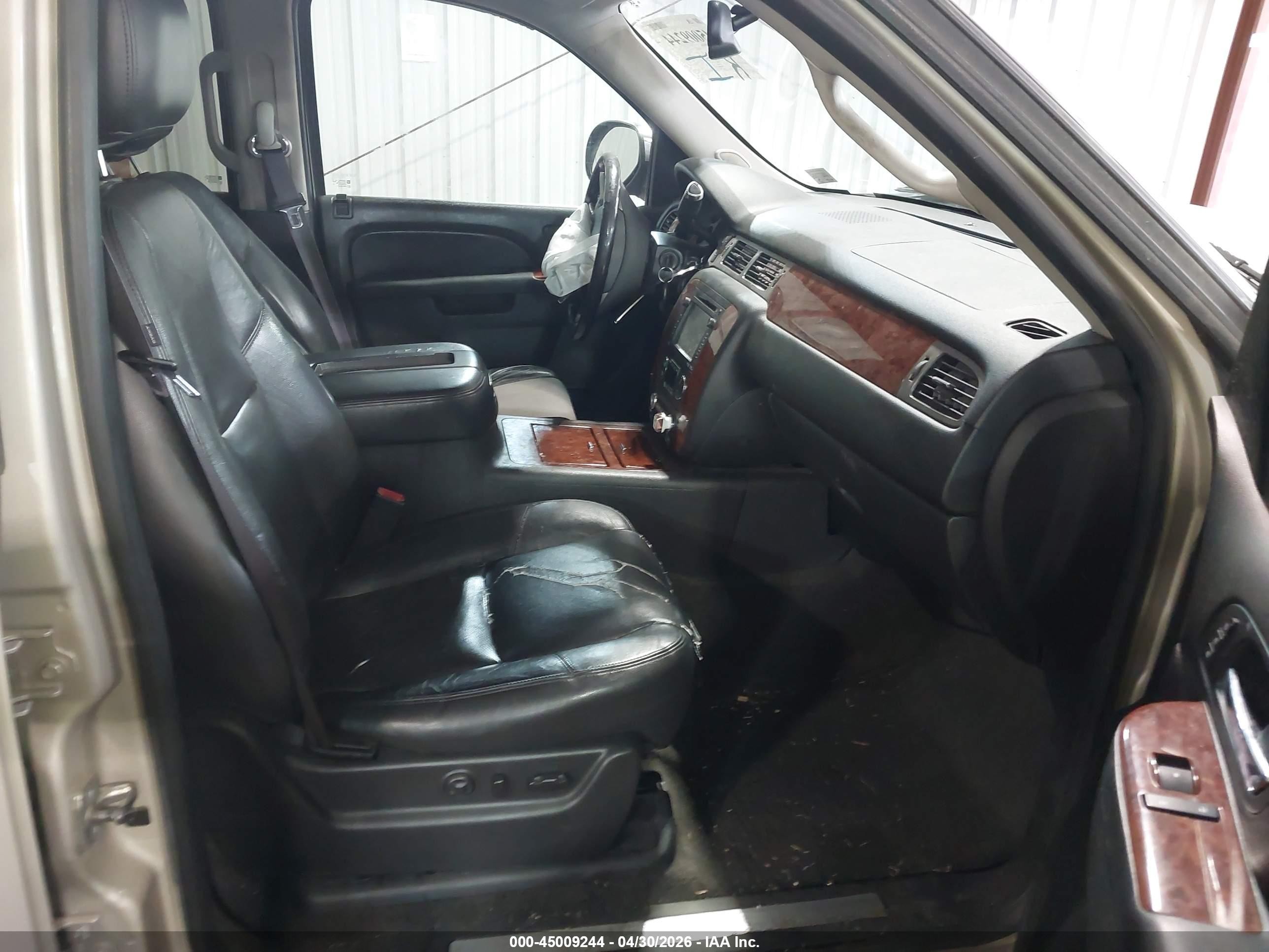 2013 Chevrolet Tahoe Ltz Желто-коричневый vin: 1GNSCCE01DR378752