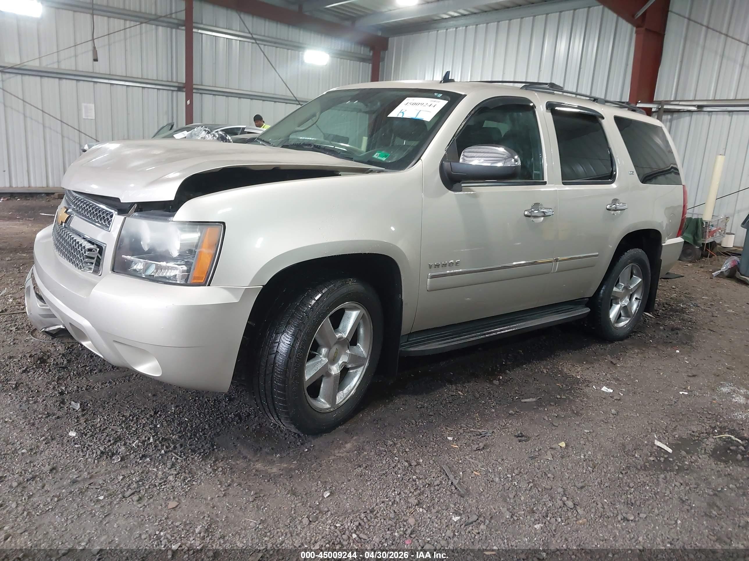 2013 Chevrolet Tahoe Ltz Желто-коричневый vin: 1GNSCCE01DR378752