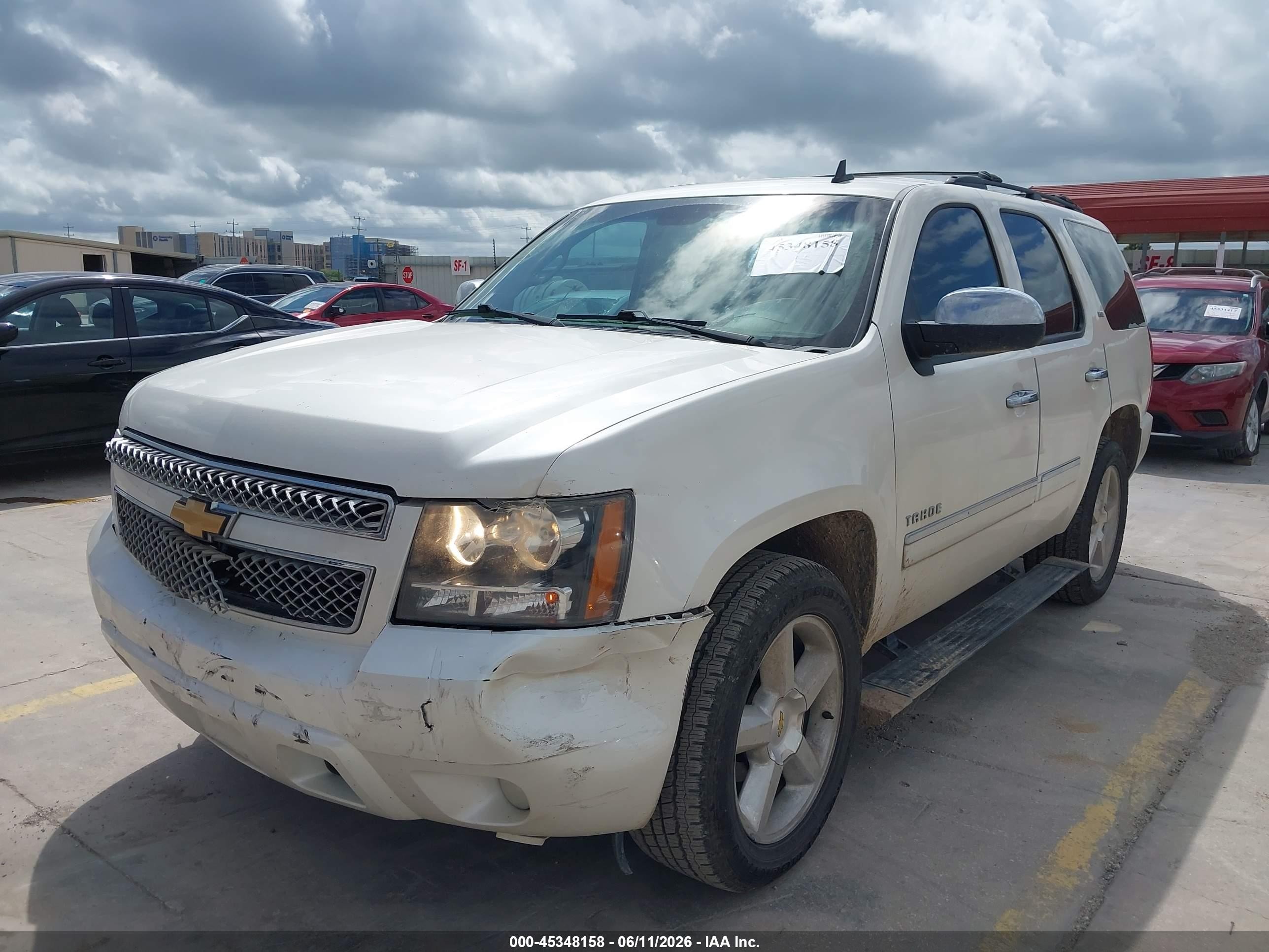2012 Chevrolet Tahoe Ltz White vin: 1GNSCCE02CR308367