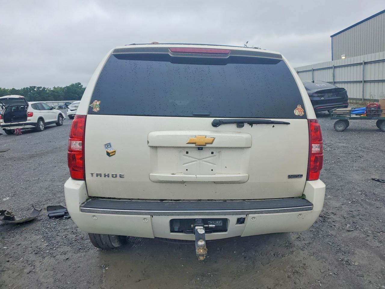 2012 Chevrolet Tahoe C1500 Ltz Белый vin: 1GNSCCE02CR324701