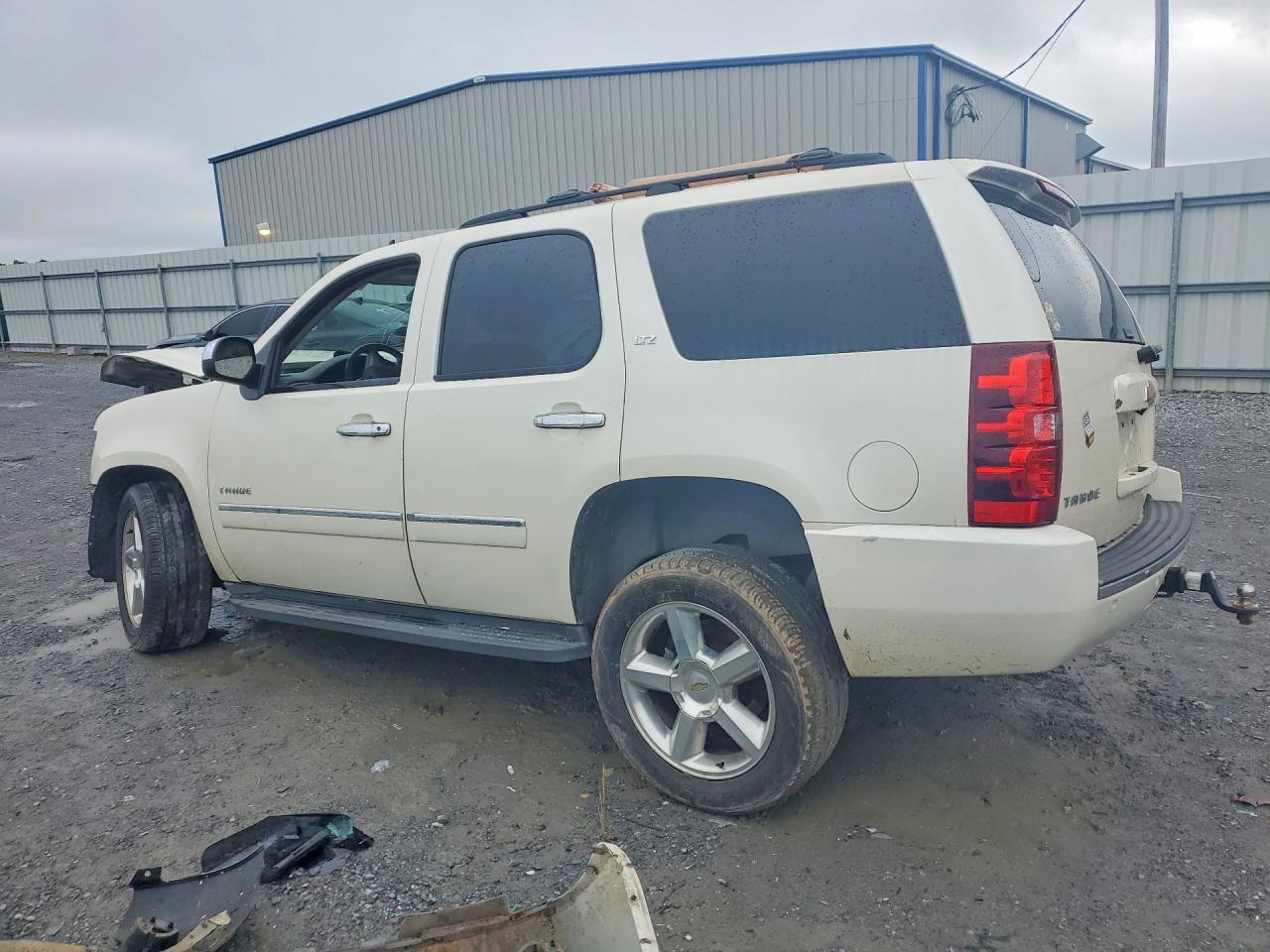 2012 Chevrolet Tahoe C1500 Ltz Белый vin: 1GNSCCE02CR324701