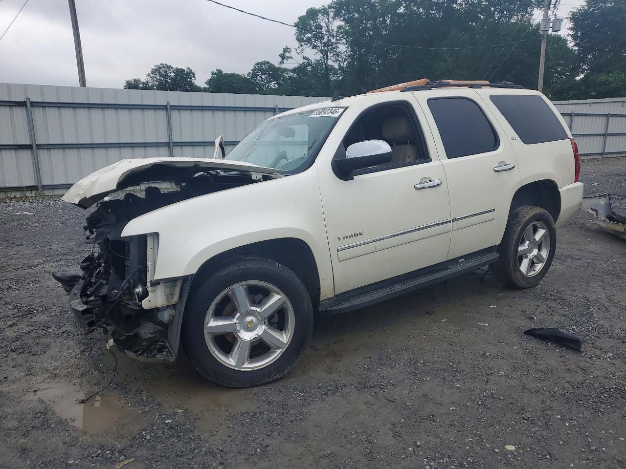 2012 Chevrolet Tahoe C1500 Ltz White vin: 1GNSCCE02CR324701