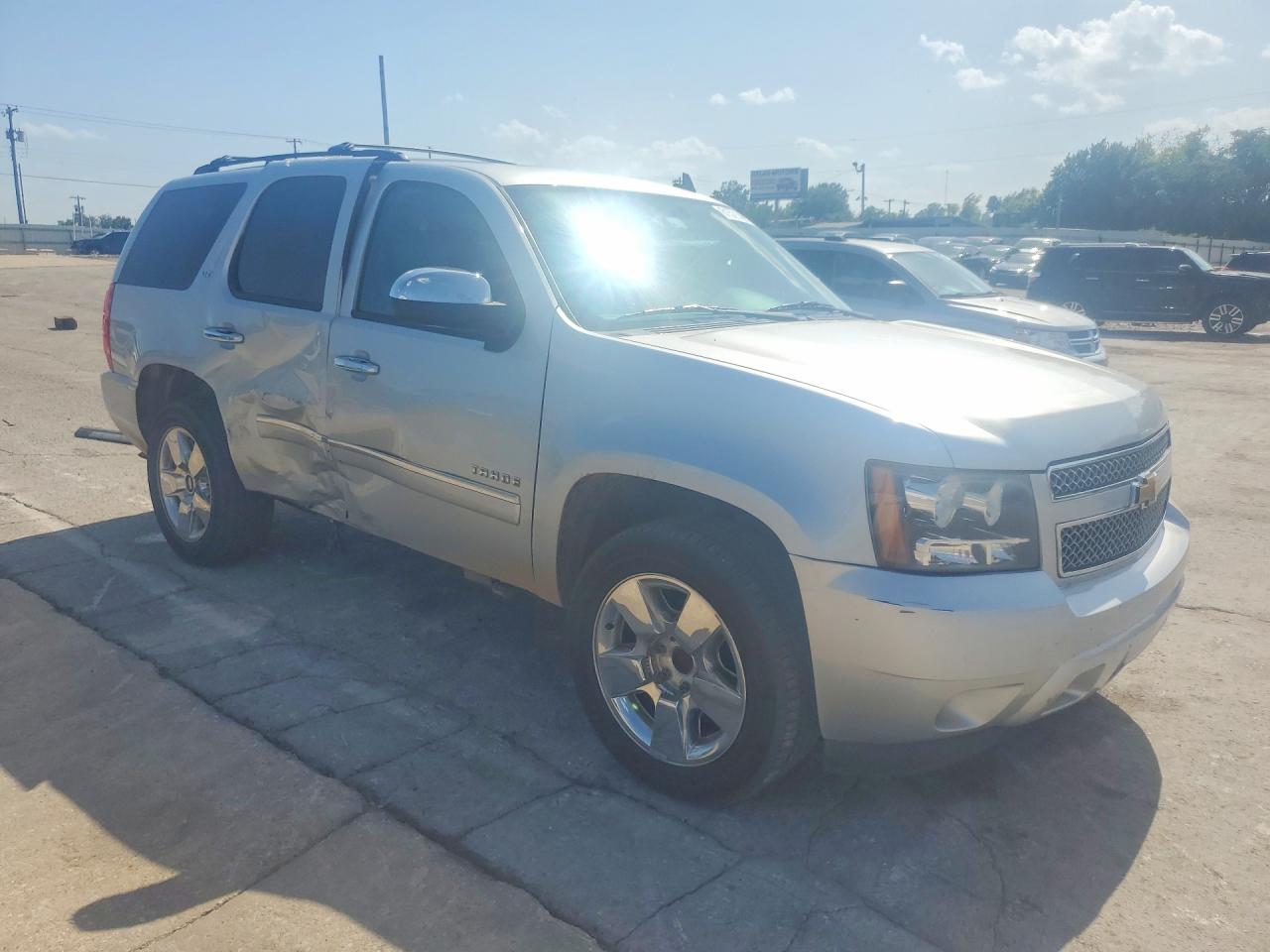 2013 Chevrolet Tahoe C1500 Ltz Silver vin: 1GNSCCE02DR139498