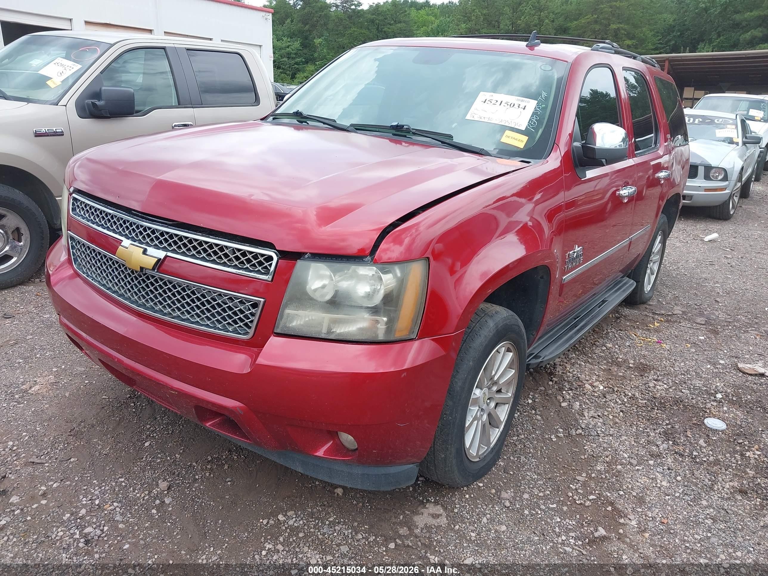 2013 Chevrolet Tahoe Ltz Красный vin: 1GNSCCE03DR221191