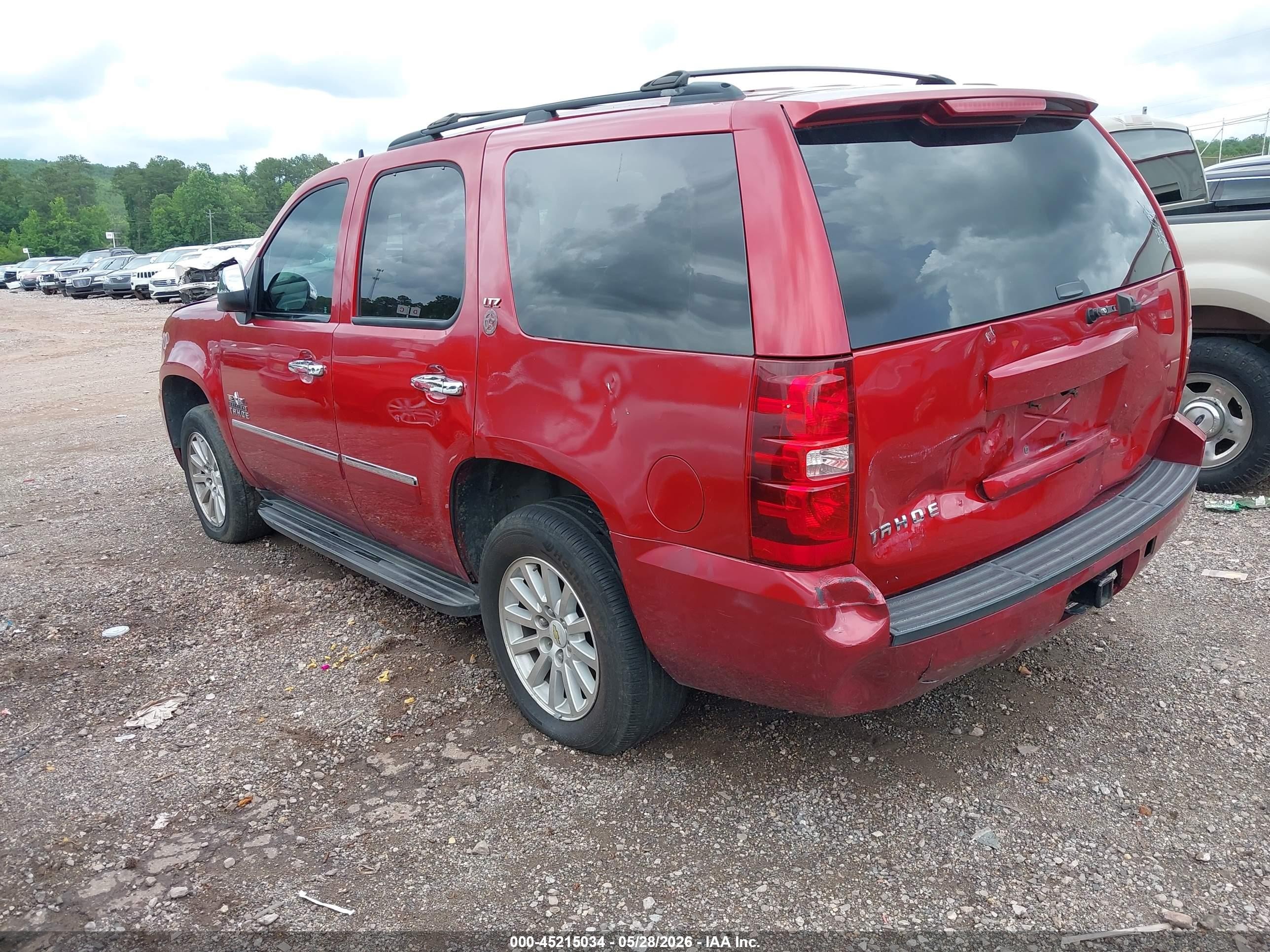 2013 Chevrolet Tahoe Ltz Красный vin: 1GNSCCE03DR221191