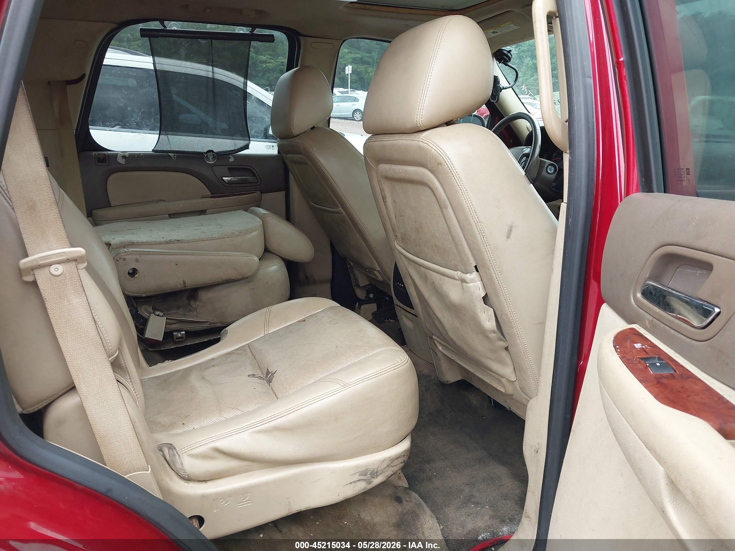 2013 Chevrolet Tahoe Ltz Красный vin: 1GNSCCE03DR221191