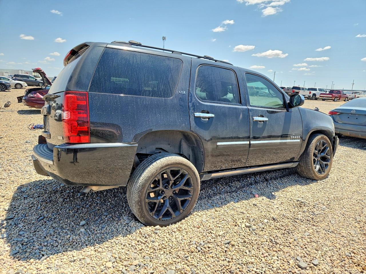2011 Chevrolet Tahoe C1500 Ltz Black vin: 1GNSCCE04BR354944