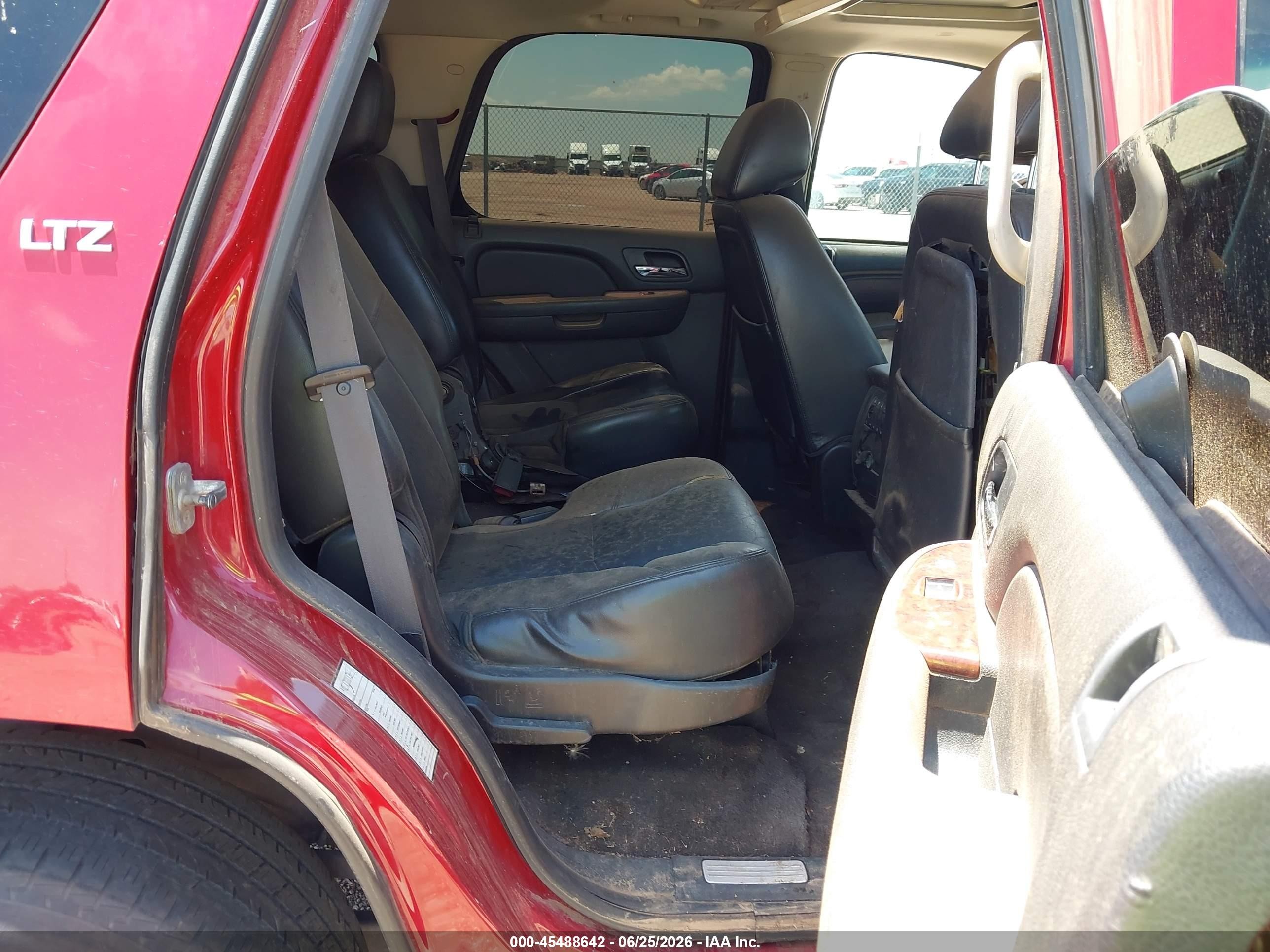 2014 Chevrolet Tahoe Ltz Red vin: 1GNSCCE04ER110215