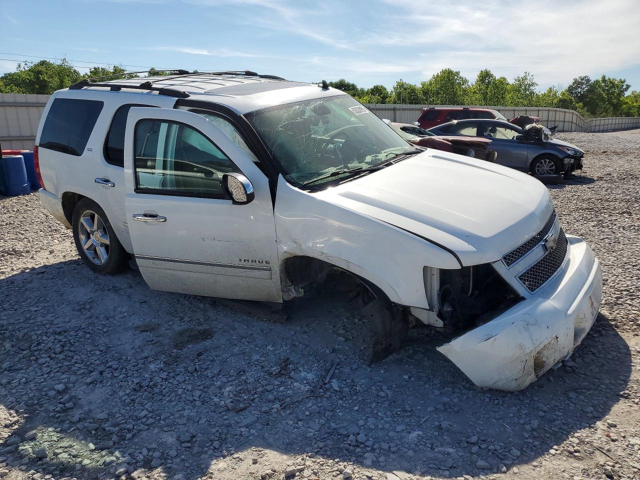 2011 Chevrolet Tahoe C1500 Ltz White vin: 1GNSCCE05BR125902