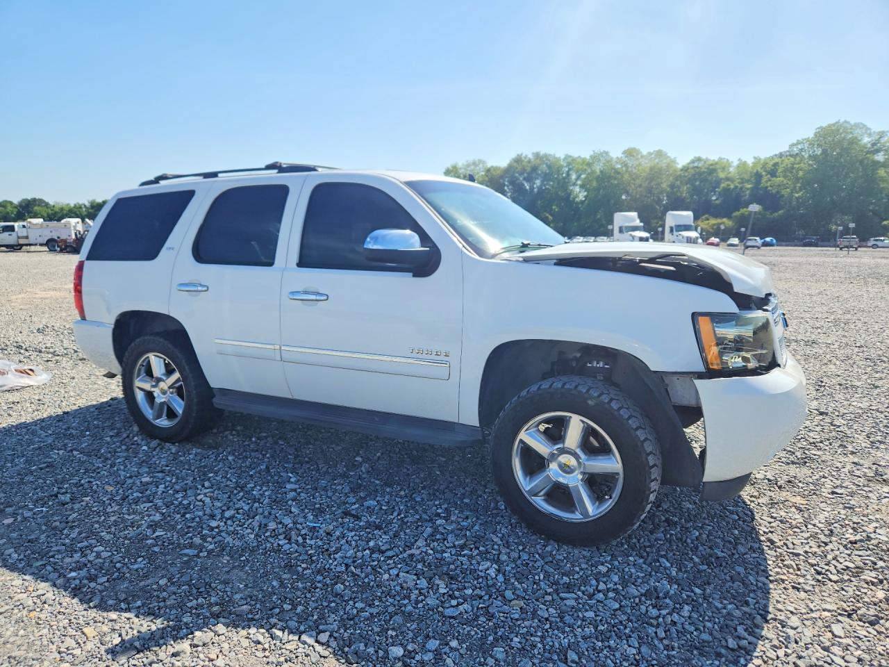 2013 Chevrolet Tahoe C1500 Ltz White vin: 1GNSCCE06DR163707