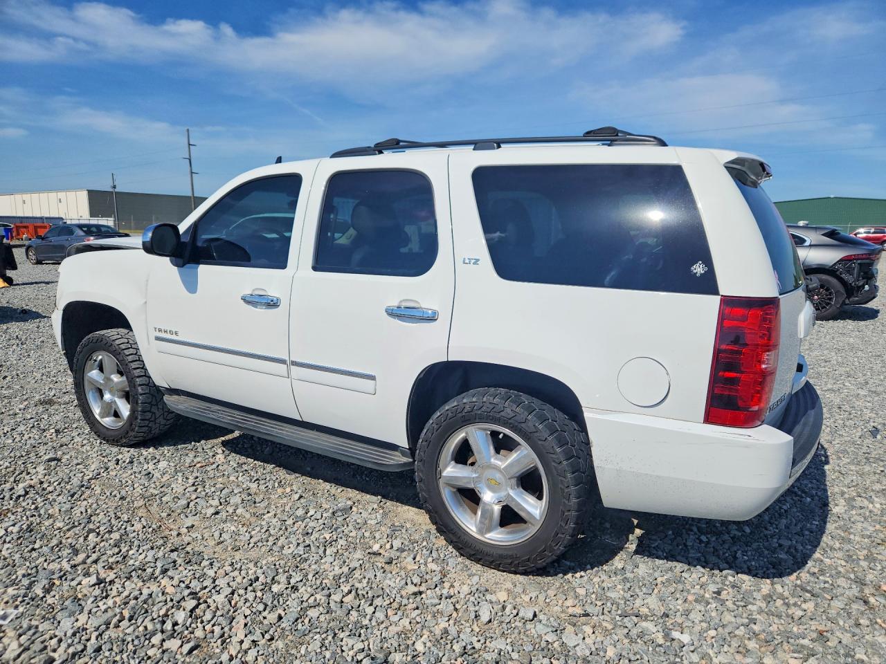 2013 Chevrolet Tahoe C1500 Ltz White vin: 1GNSCCE06DR163707
