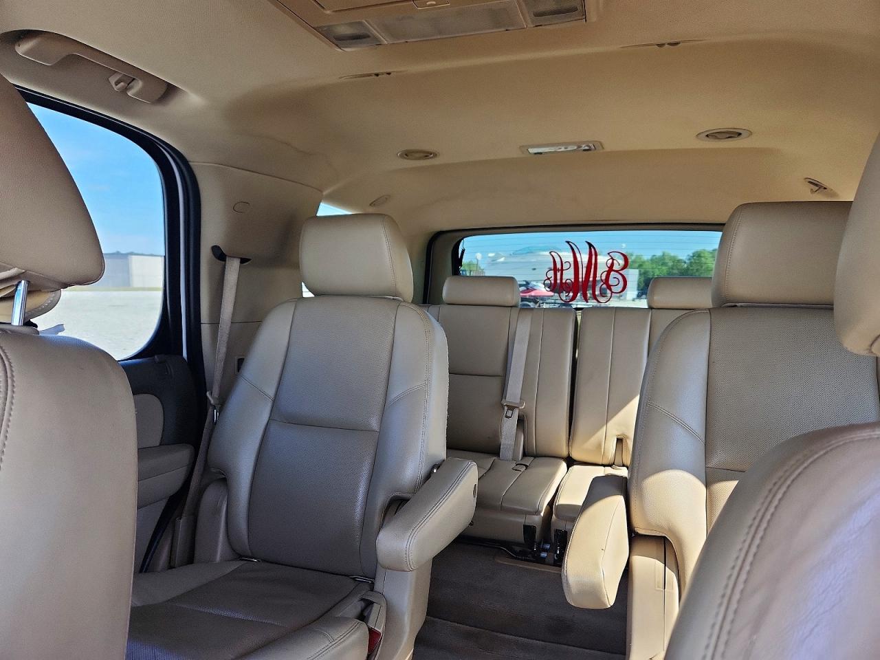 2013 Chevrolet Tahoe C1500 Ltz White vin: 1GNSCCE06DR163707