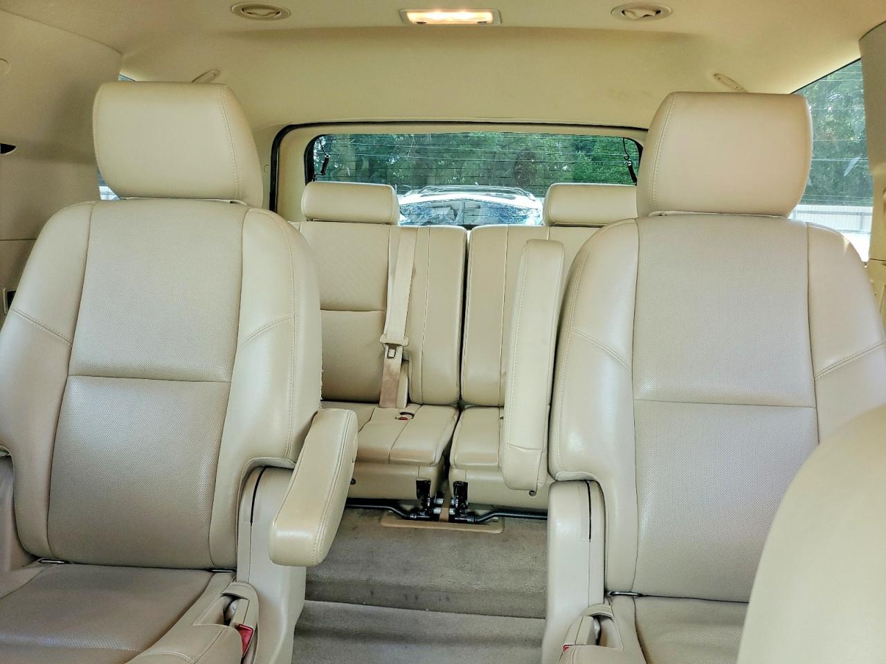 2013 Chevrolet Tahoe C1500 Ltz White vin: 1GNSCCE06DR198330