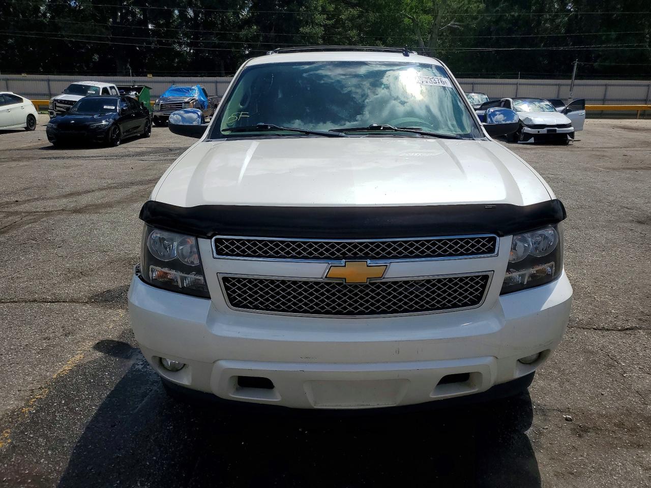 2013 Chevrolet Tahoe C1500 Ltz White vin: 1GNSCCE06DR198330