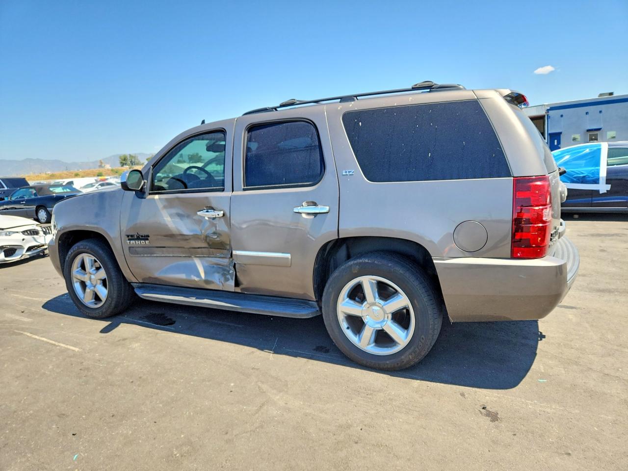 2013 Chevrolet Tahoe C1500 Ltz Gray vin: 1GNSCCE07DR156443