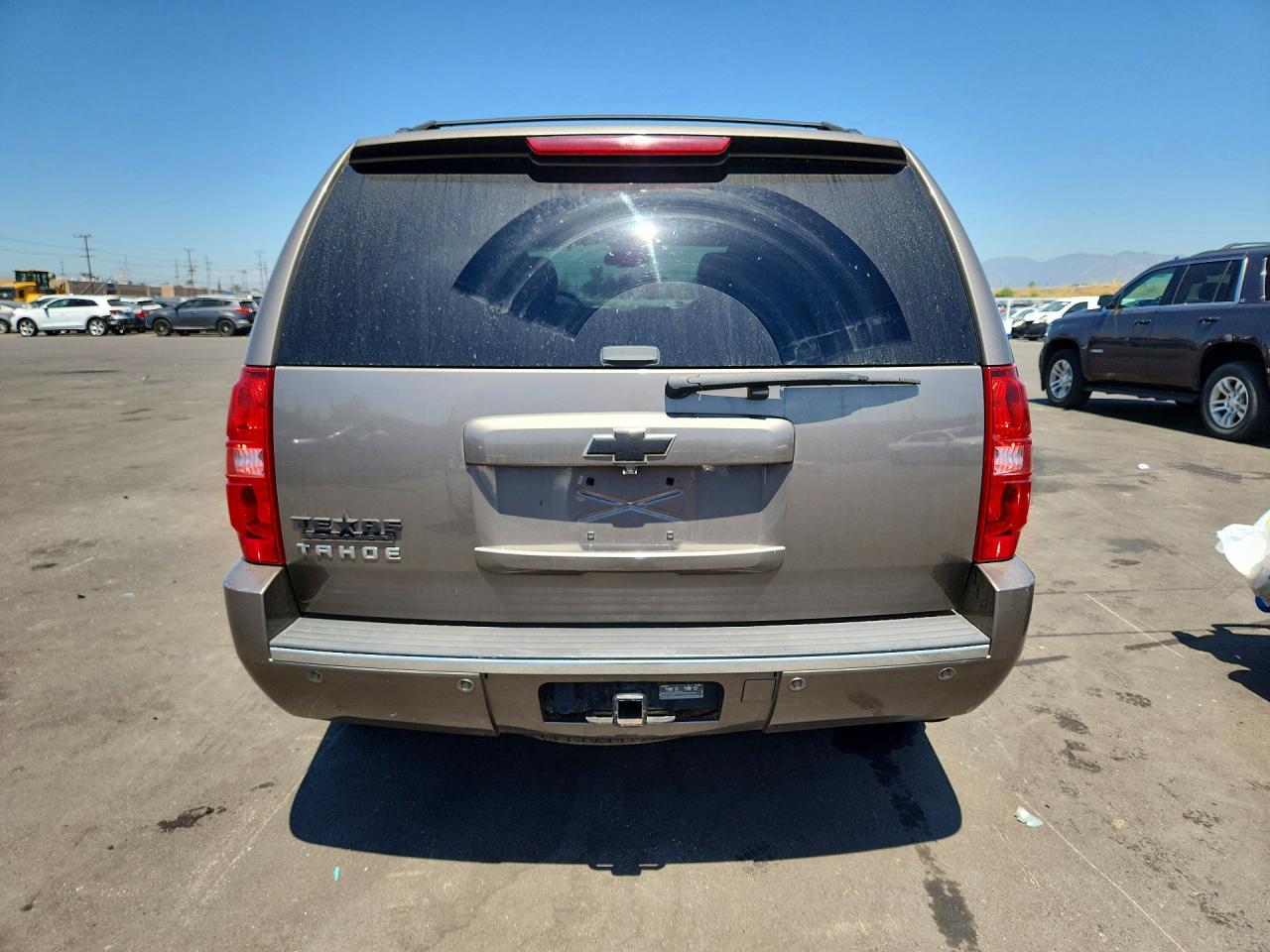 2013 Chevrolet Tahoe C1500 Ltz Gray vin: 1GNSCCE07DR156443