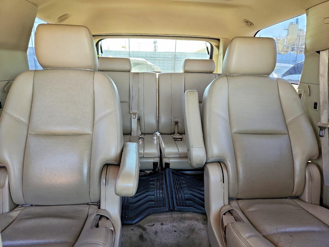 2013 Chevrolet Tahoe C1500 Ltz Gray vin: 1GNSCCE07DR156443