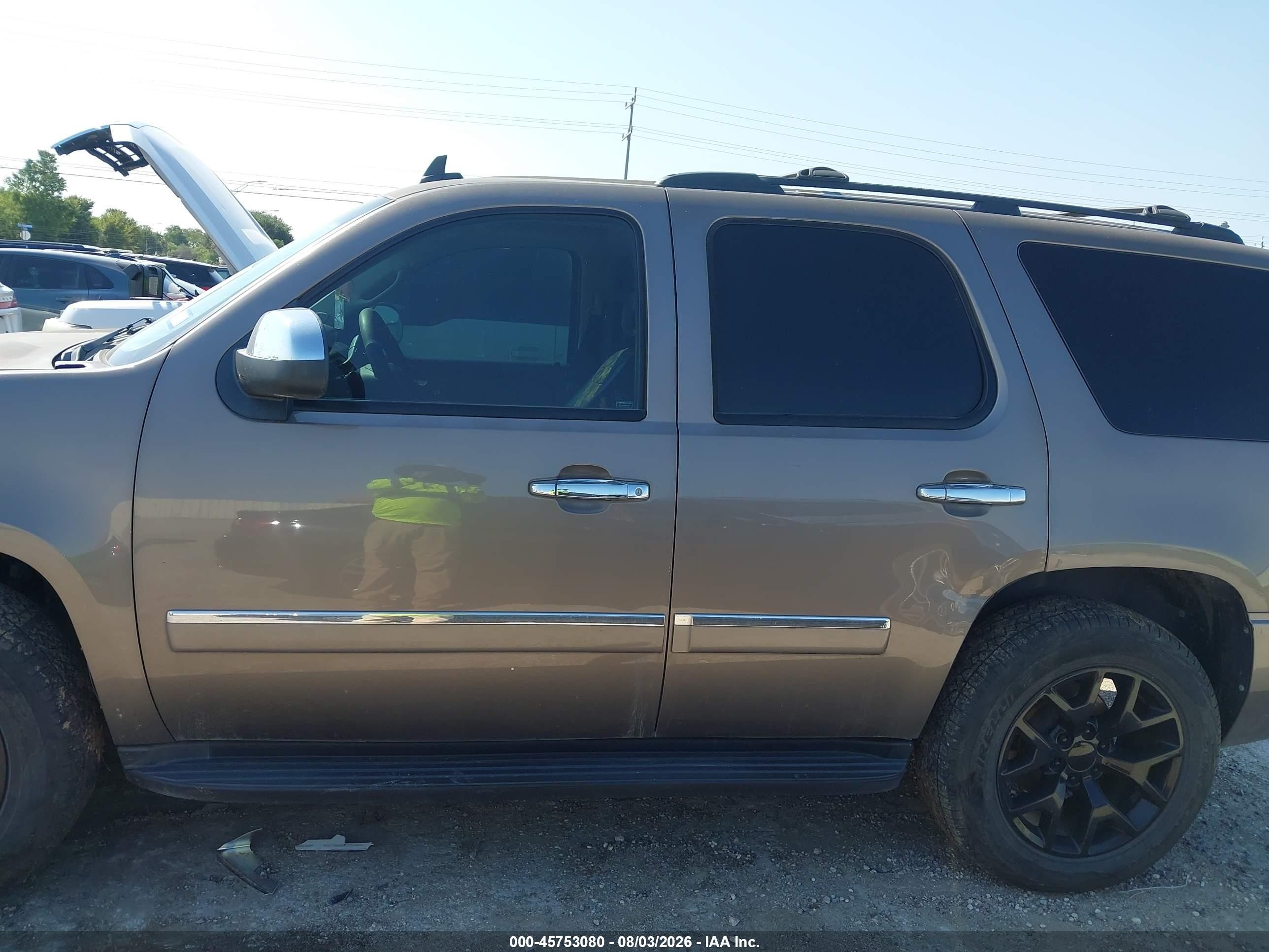 2013 Chevrolet Tahoe Ltz Серый vin: 1GNSCCE07DR344735