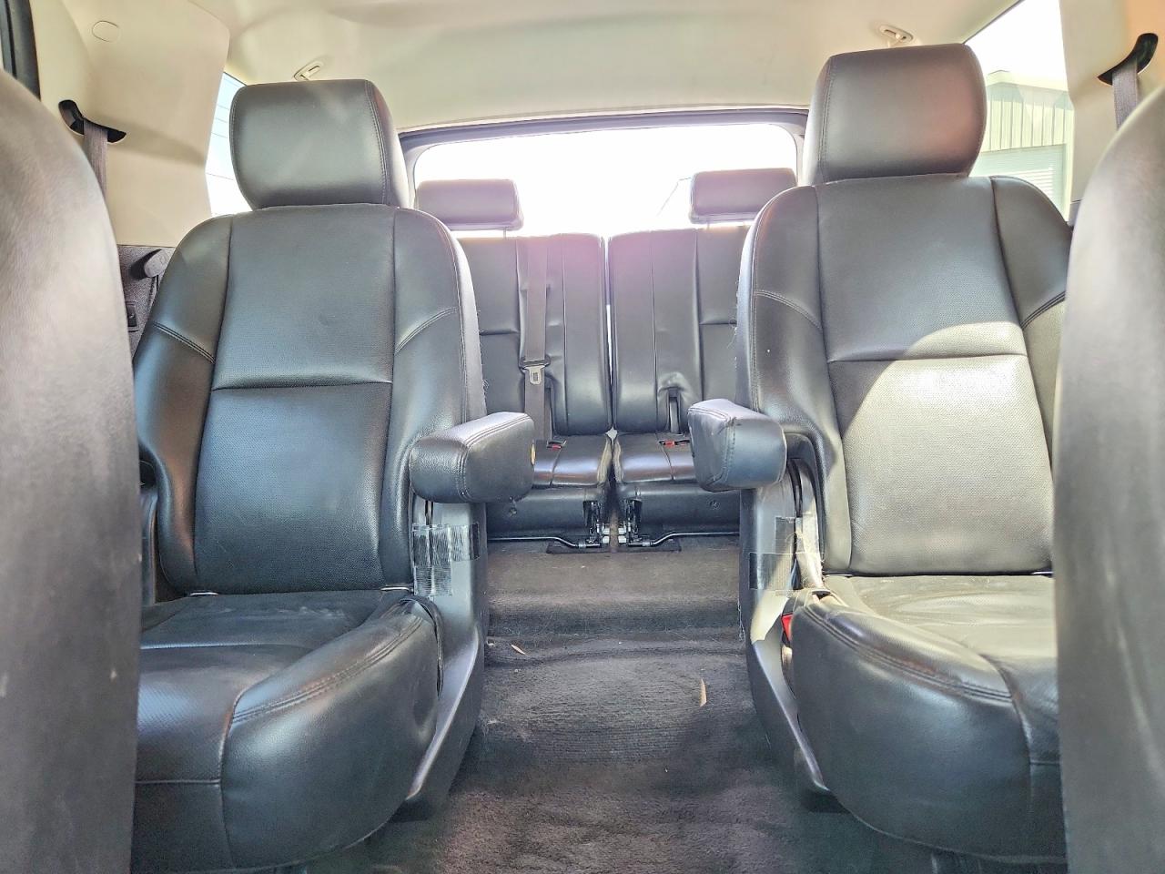 2014 Chevrolet Tahoe C1500 Ltz Белый vin: 1GNSCCE07ER141250