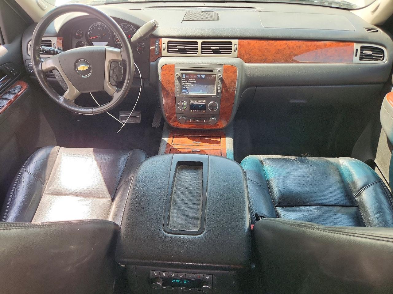 2014 Chevrolet Tahoe C1500 Ltz Белый vin: 1GNSCCE07ER141250